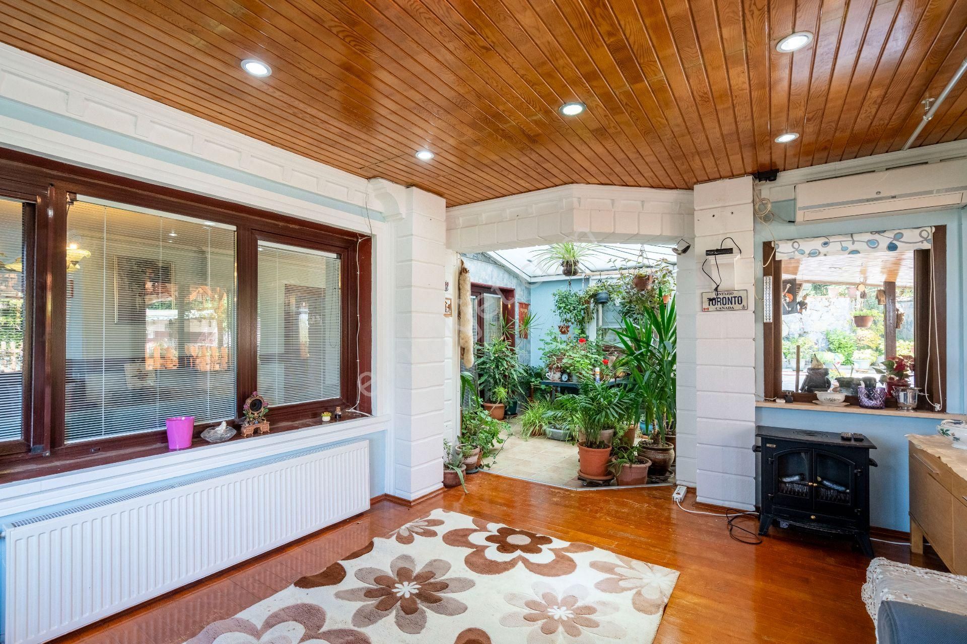 Polonezköy'de Havuzlu Villa Ve Pansiyon Binalarıyla Müthiş Arsa - Görsel 23