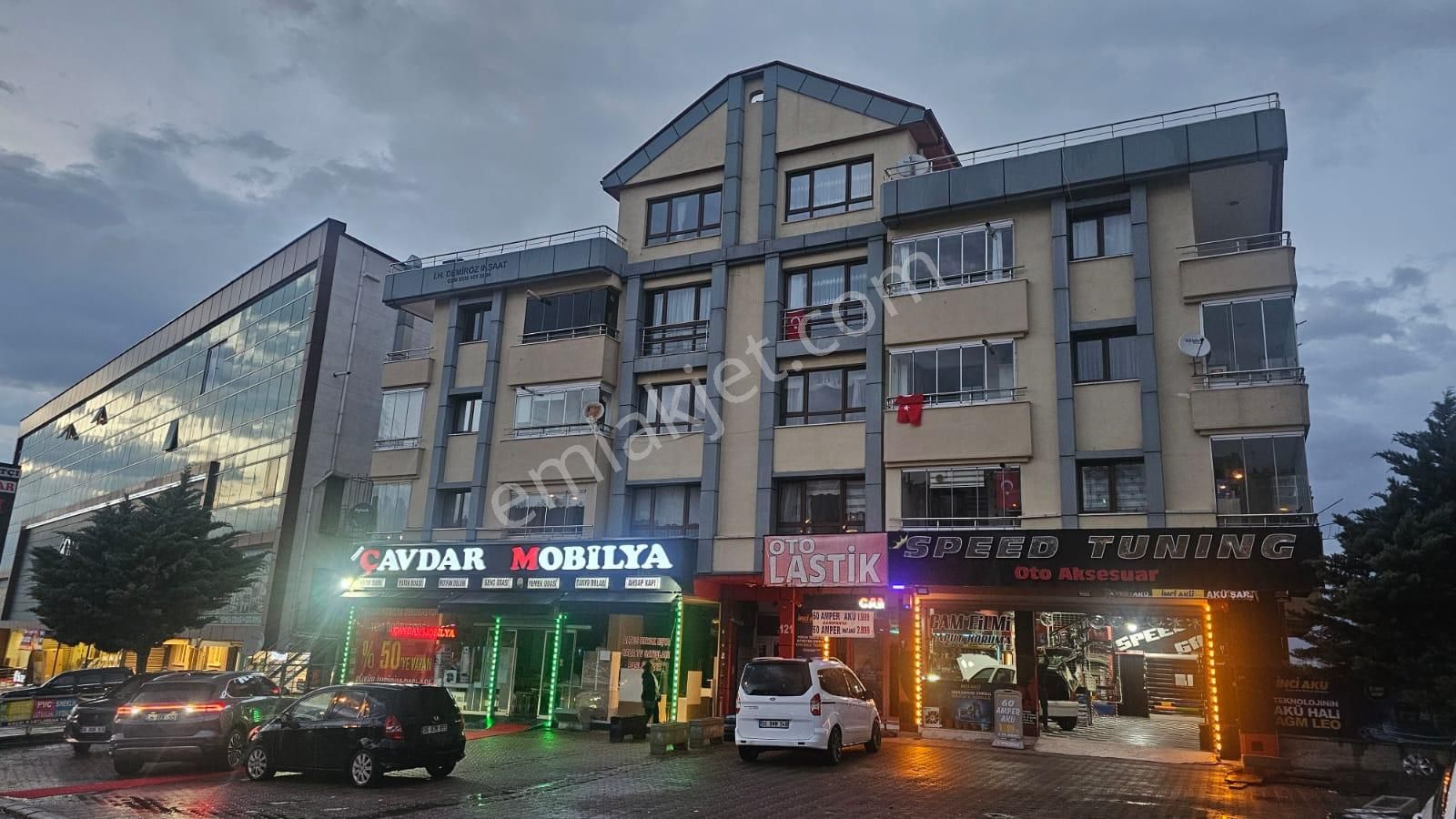 Fırsat Daire...natayolu Cadde Üstü Geniş Ailelere Özel 6+2