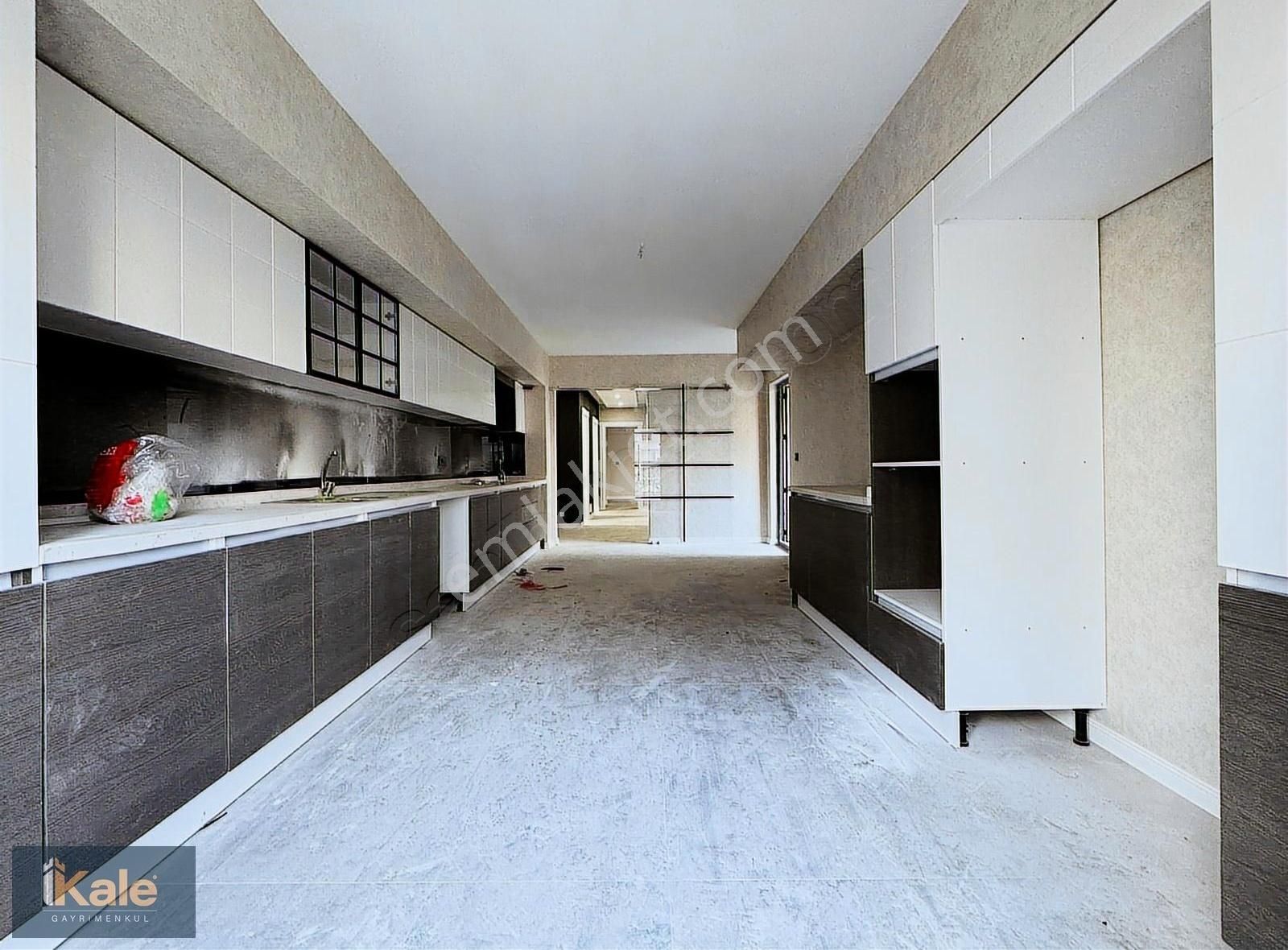 Natavega Avm Komşu Vadi Manzara'da 160m² Hazır Oturum 3+1 Daire