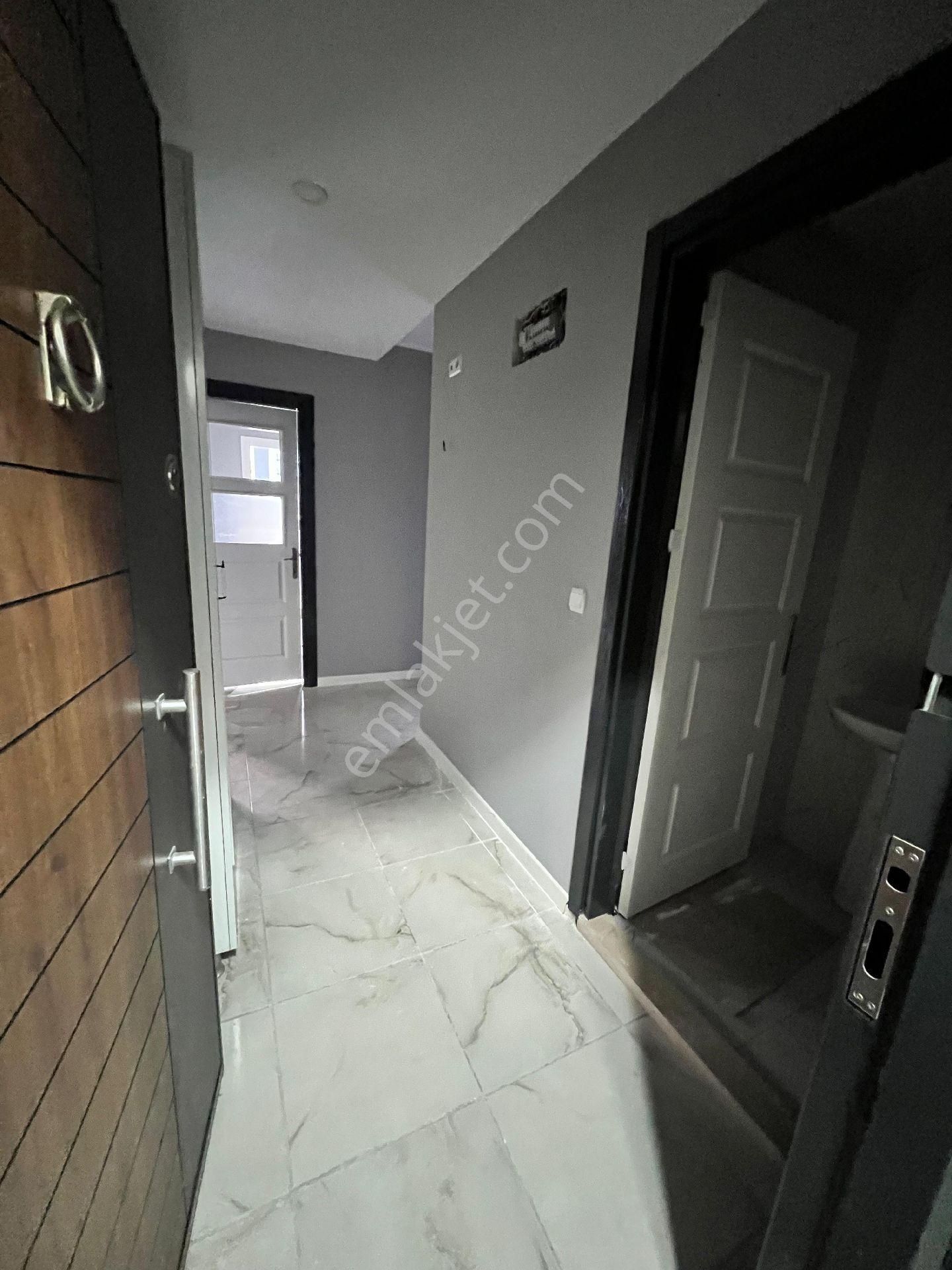 Çelebi'den Çiçek Loft Sitesinde Çok Temiz Giriş Katı Daire