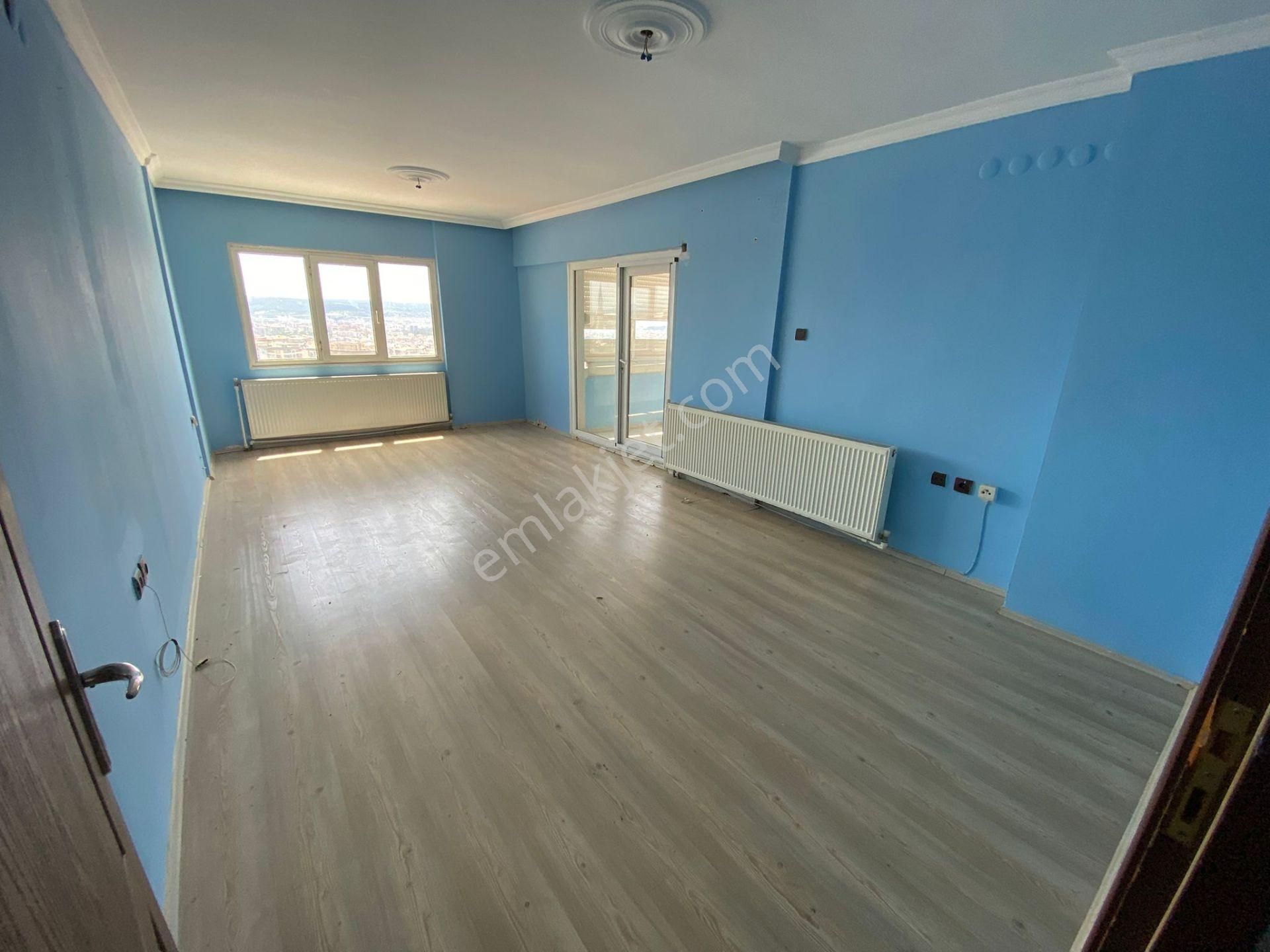 Buca Uçanyol Yakını Çamlık Mah.de 2+1 110 M2 Asansörlü Kiralık Daire