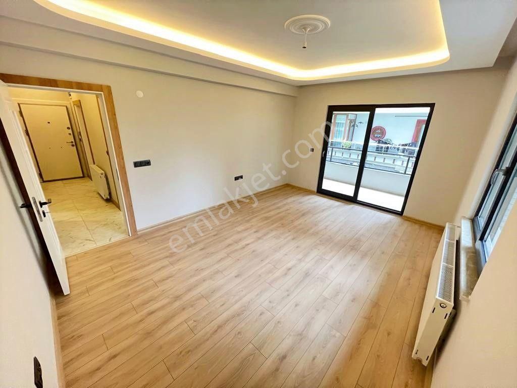 Akçay Aras Emlaktan Altınkumda 126 M² 2+1 Sıfır Daire