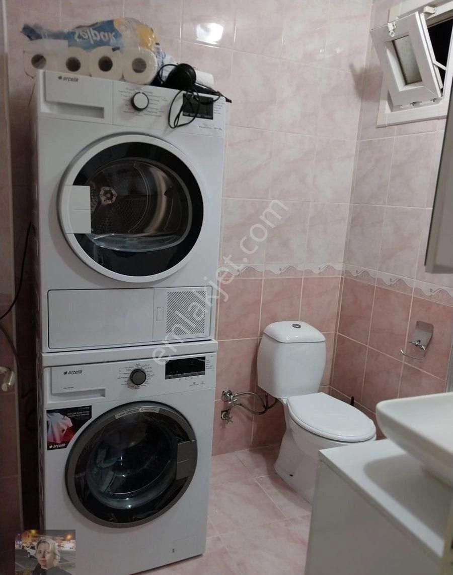 Büşra Gayrimenkulden Çarşı Merkezde Satılık Daire 2+1 Kat 2 Doğalgazlı Kombili Bina Yaşı 14