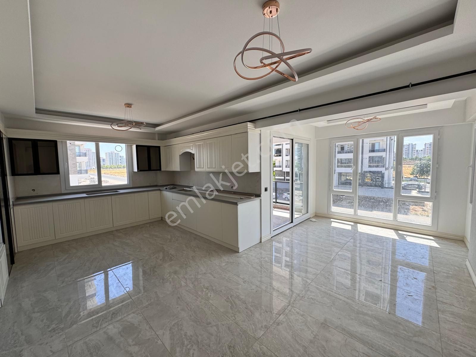 Winstown Avm Arkasında Taşınmaya Hazır Satılık Havuzlu Lüx 3+1 Daire