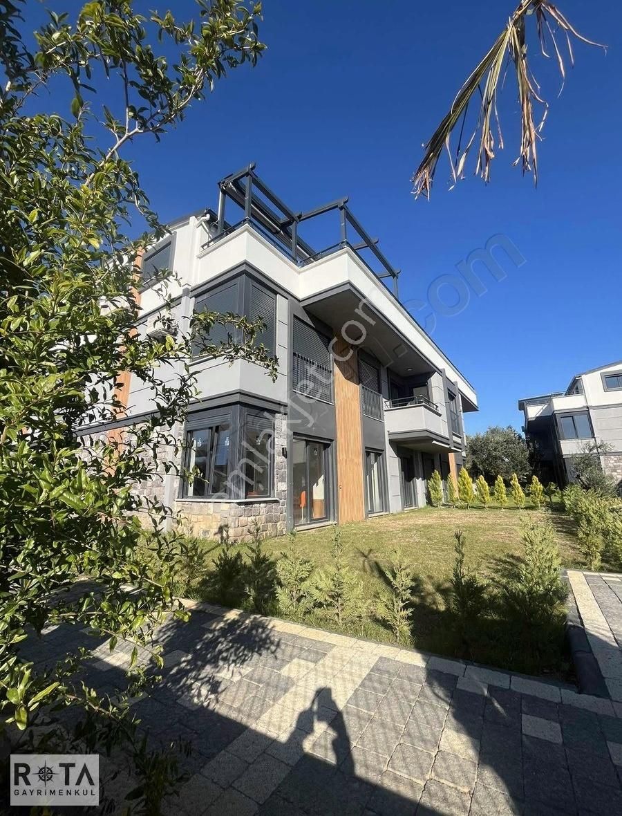 Altınoluk Yolun Altında 2+1 Denize 200 M Lüks Havuzlu Site-rota - Görsel 16