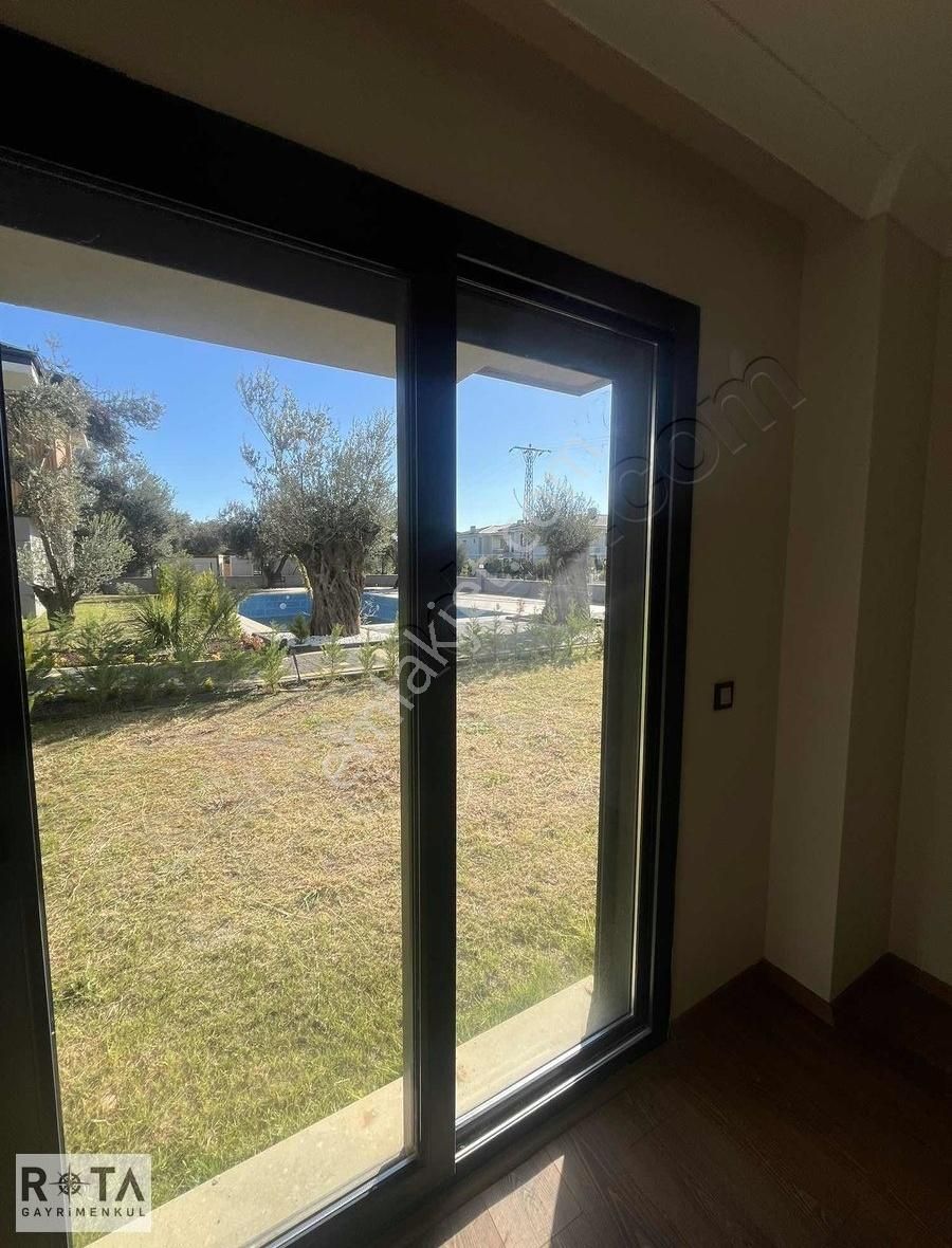 Altınoluk Yolun Altında 2+1 Denize 200 M Lüks Havuzlu Site-rota - Görsel 27