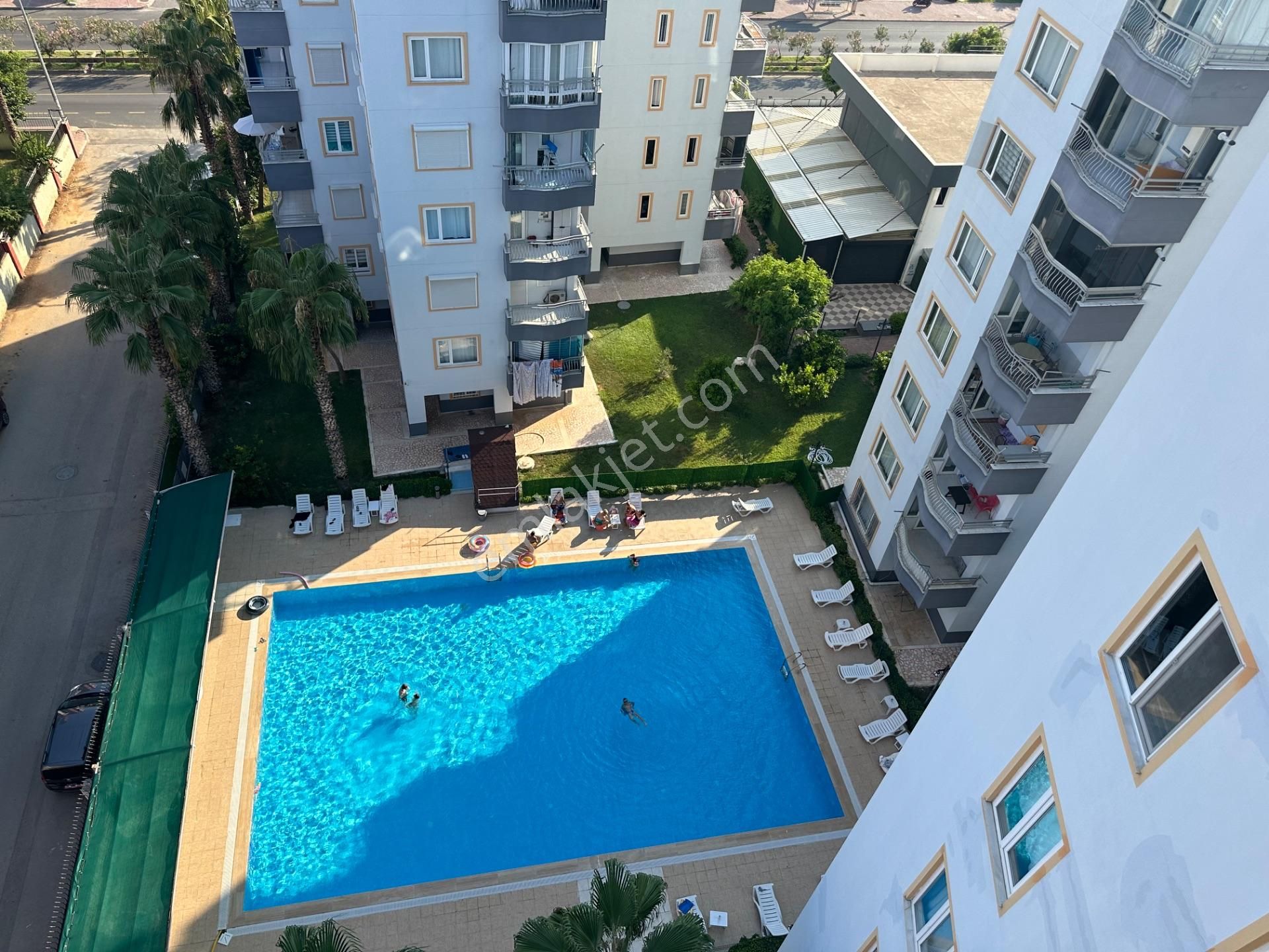 Havuzlu Ve Deniz Manzaralı Site İçi Eşyalı Kiralık