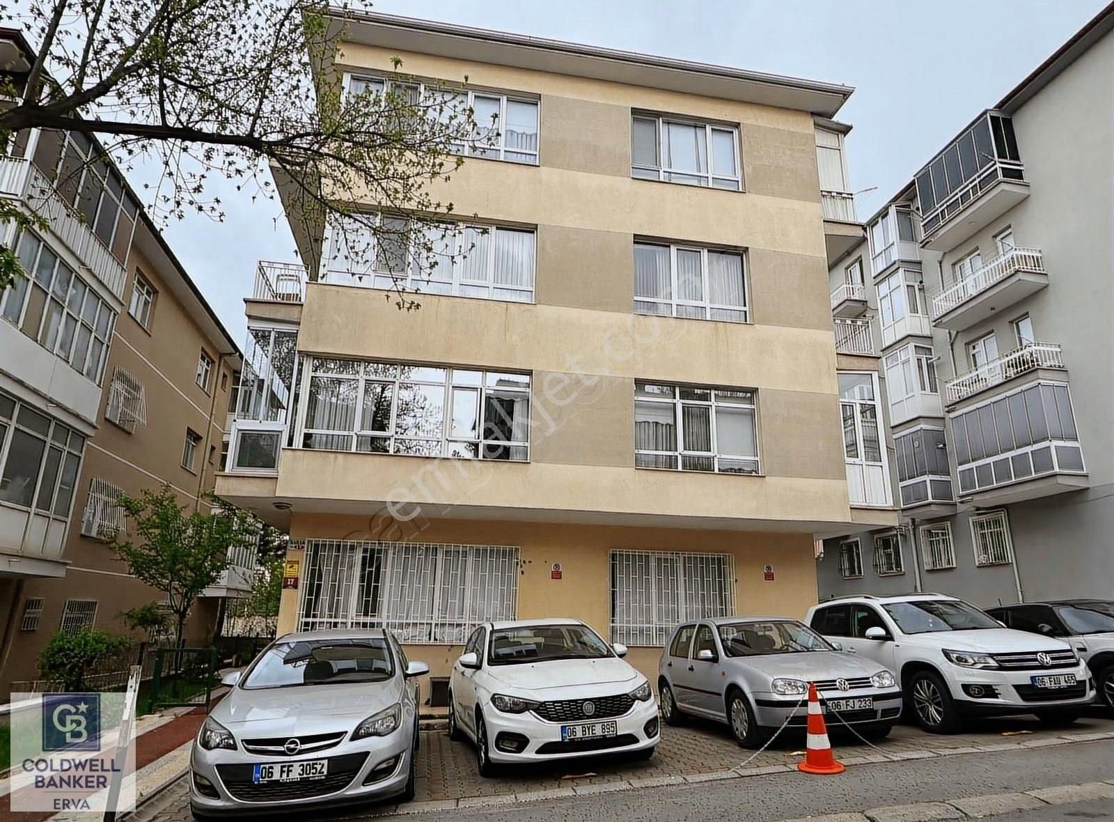 Çankaya Emek Mahallesi'de Full Yapılı Satılık 3+1 Daire
