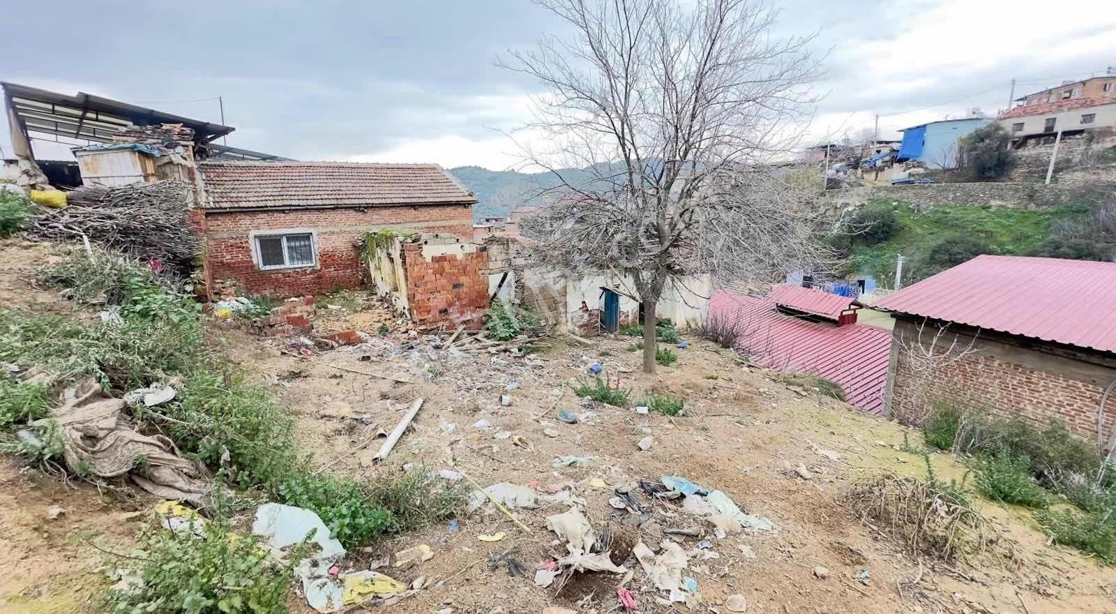 Pek Emlaktan Sarılar Da 224m2 Köy İçi Yol Kenarı Müstakil Ev