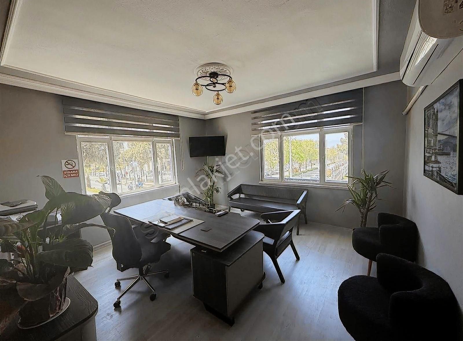 Pek Emlaktan Mevkii Yerde Devren Kiralık Ofis - Görsel 3