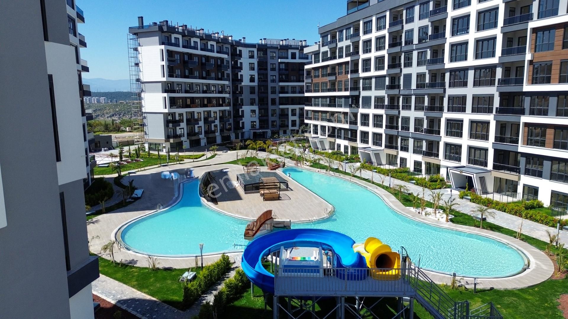 Antalya Kepez Nefes Bahçede Manzaralı Lüks 3+1