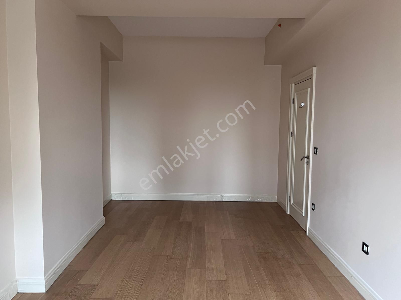 Kiptaş Venezia Mega Kiralık Boş Avm Mnzr.1+1 Daire