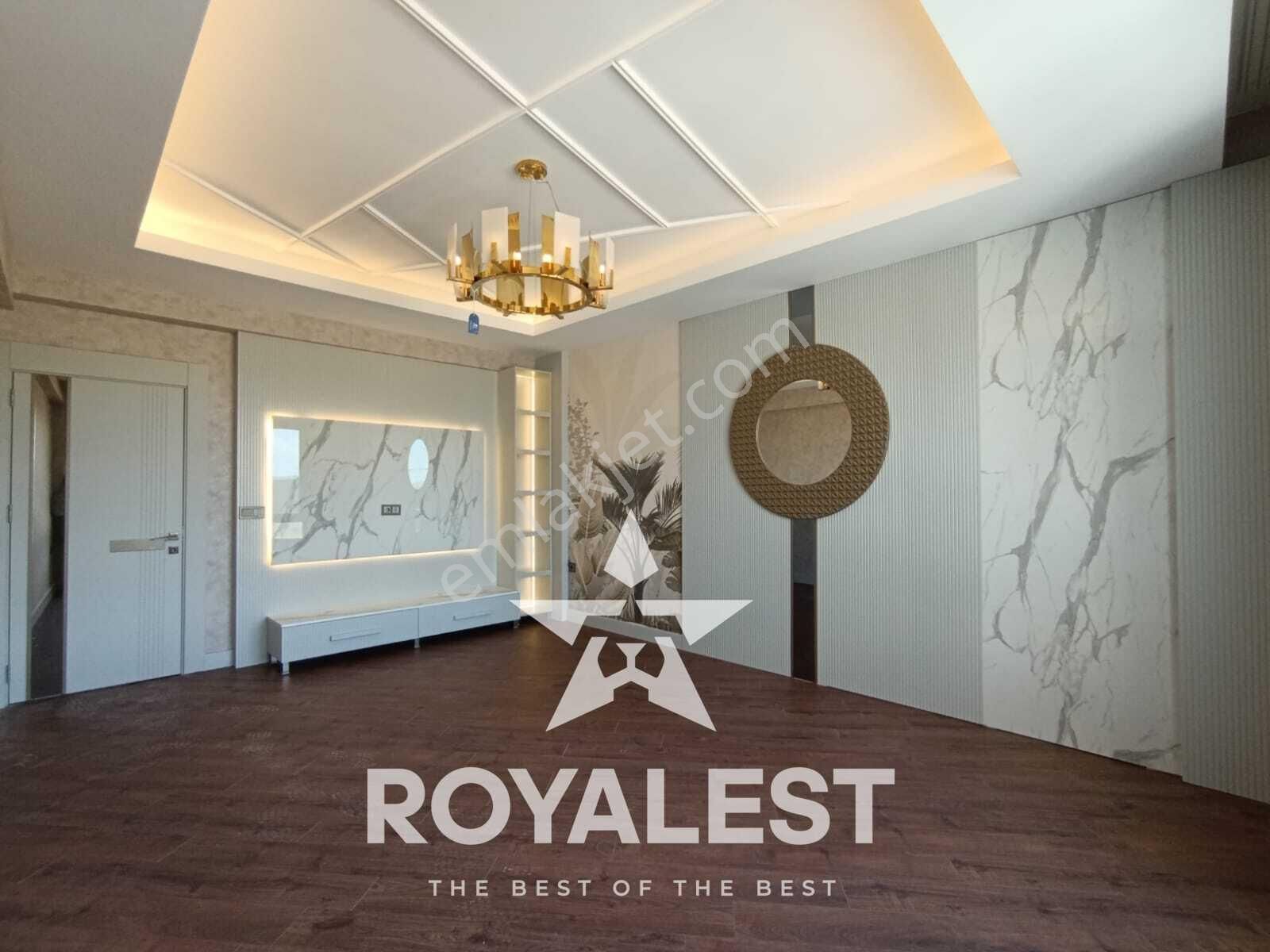 Royalest'ten Hayatı Zirvede Yaşatan Projede Dev Kampanya!