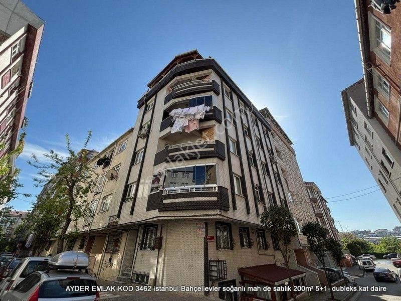İstanbul Bahçelievler Soğanlı Mah De Satılık 200m² 5+1- Dubleks.kat Daire