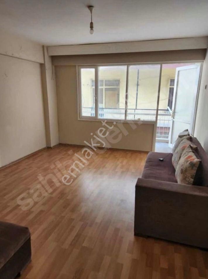 Acill Konak Barbaros Mah.de Karataş Sahili Yakını 2+1 80m2 Ayrı Mutfak Arakat Satılık Daire