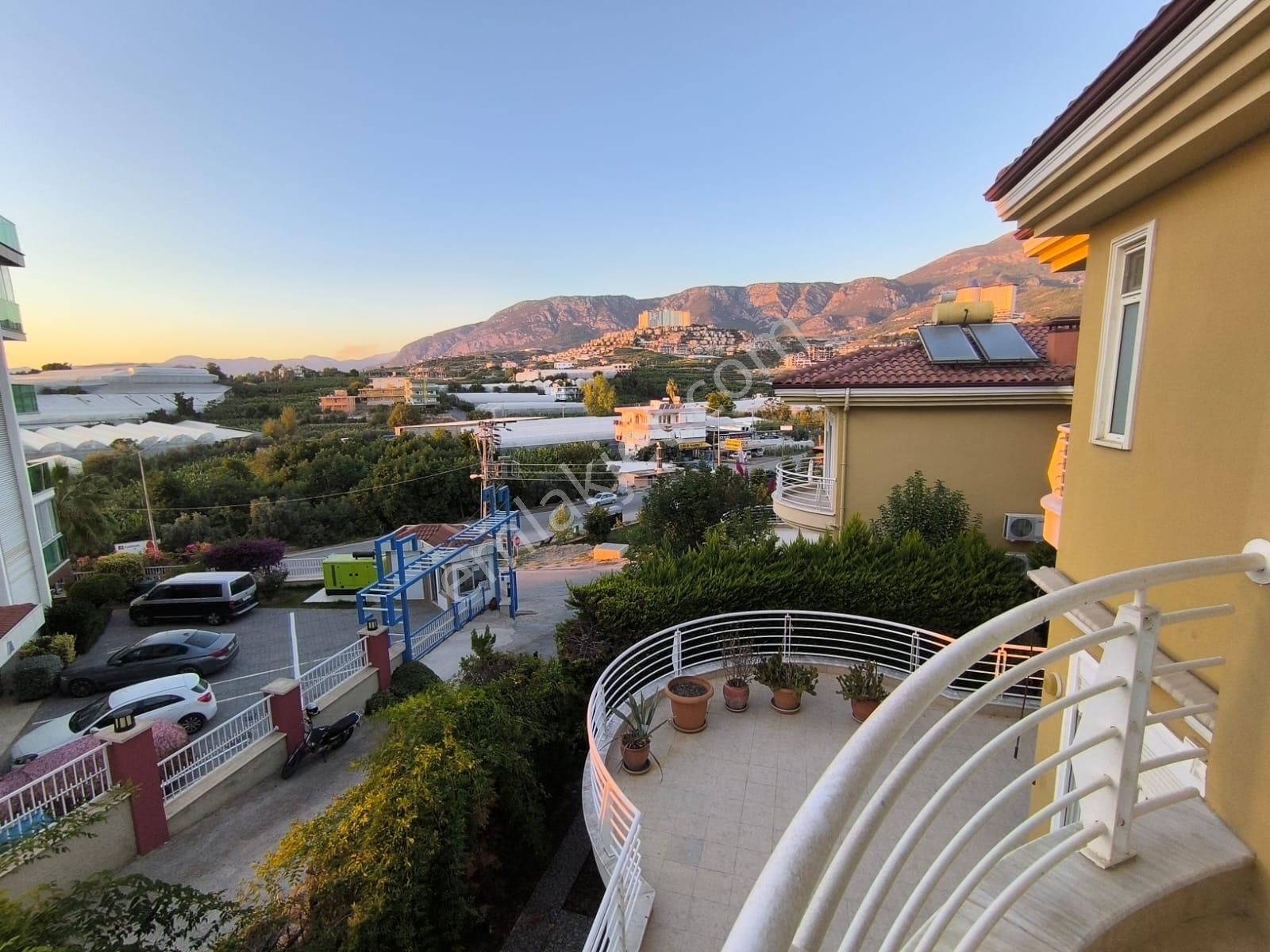 Alanya Kargıcak'ta Emsalsiz Fiyata Satılık 4+1 Site İçi Villa