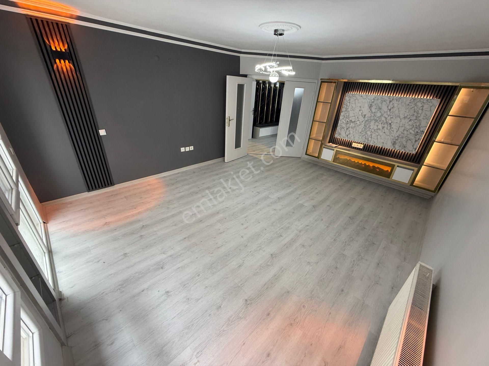 Sincan Ertugrulgazi Mah 2.arakat Site İçi Salon Bagımsız Daire