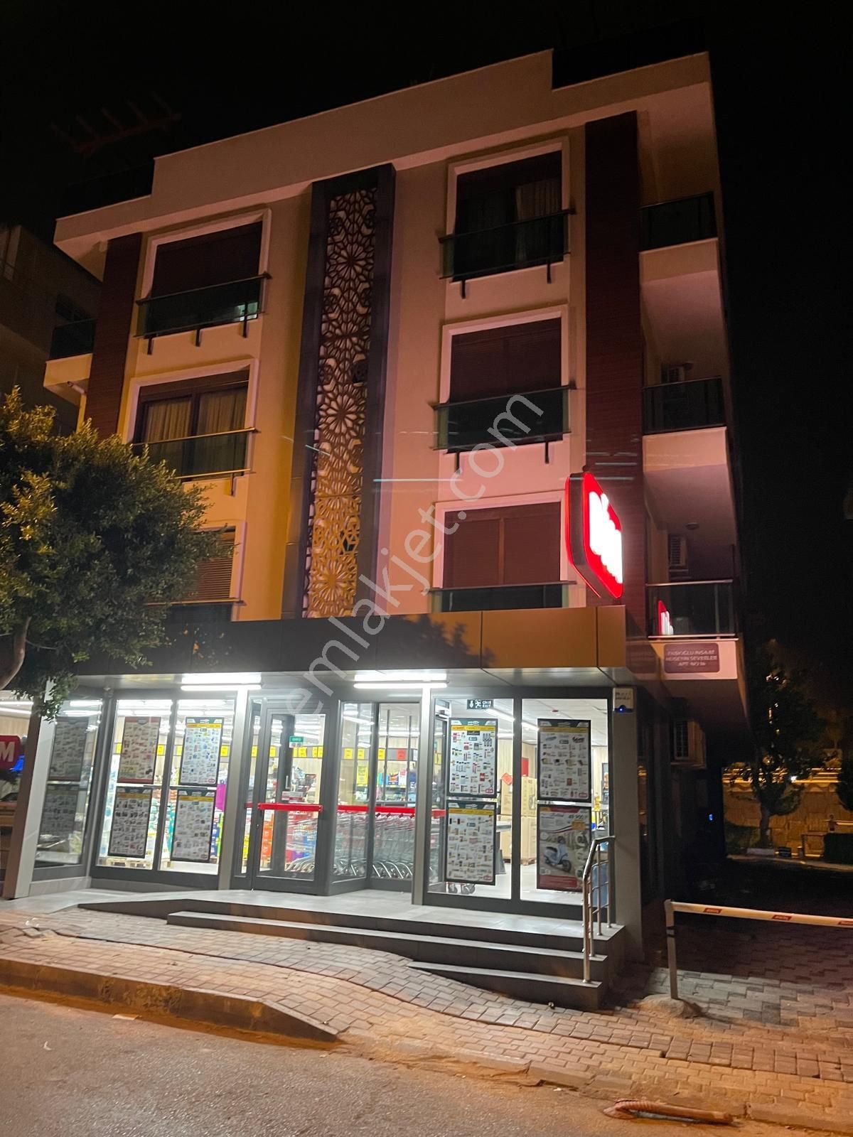 Antalya Ulus Çallı Kavşağında Lux Eşyalı Fırsat Daire