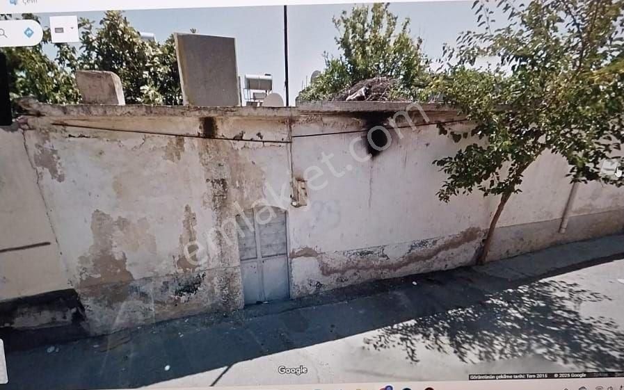 Acil Satılık Avlulu(bahçeli) Müstakil Ev