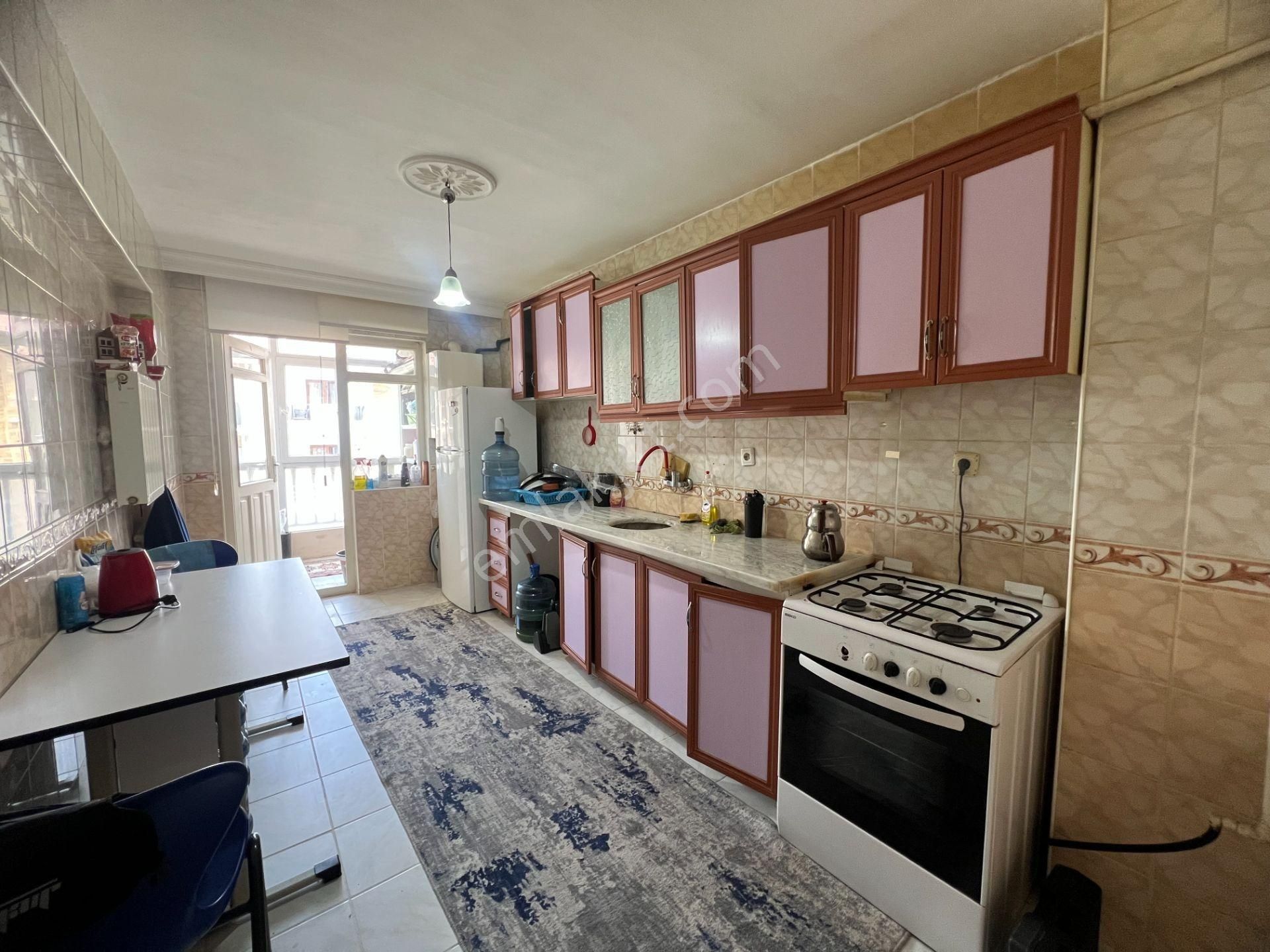 Cihandan Yayla Mah Porsuk Cad Üzeri Sağlık Ocağı Yakını Daire