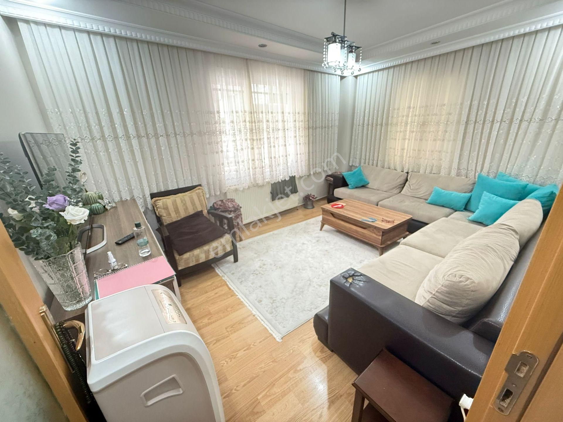 Barış'tan 2 Katlı Binada Kullanışlı 2+1 Yüksek Giriş Daire