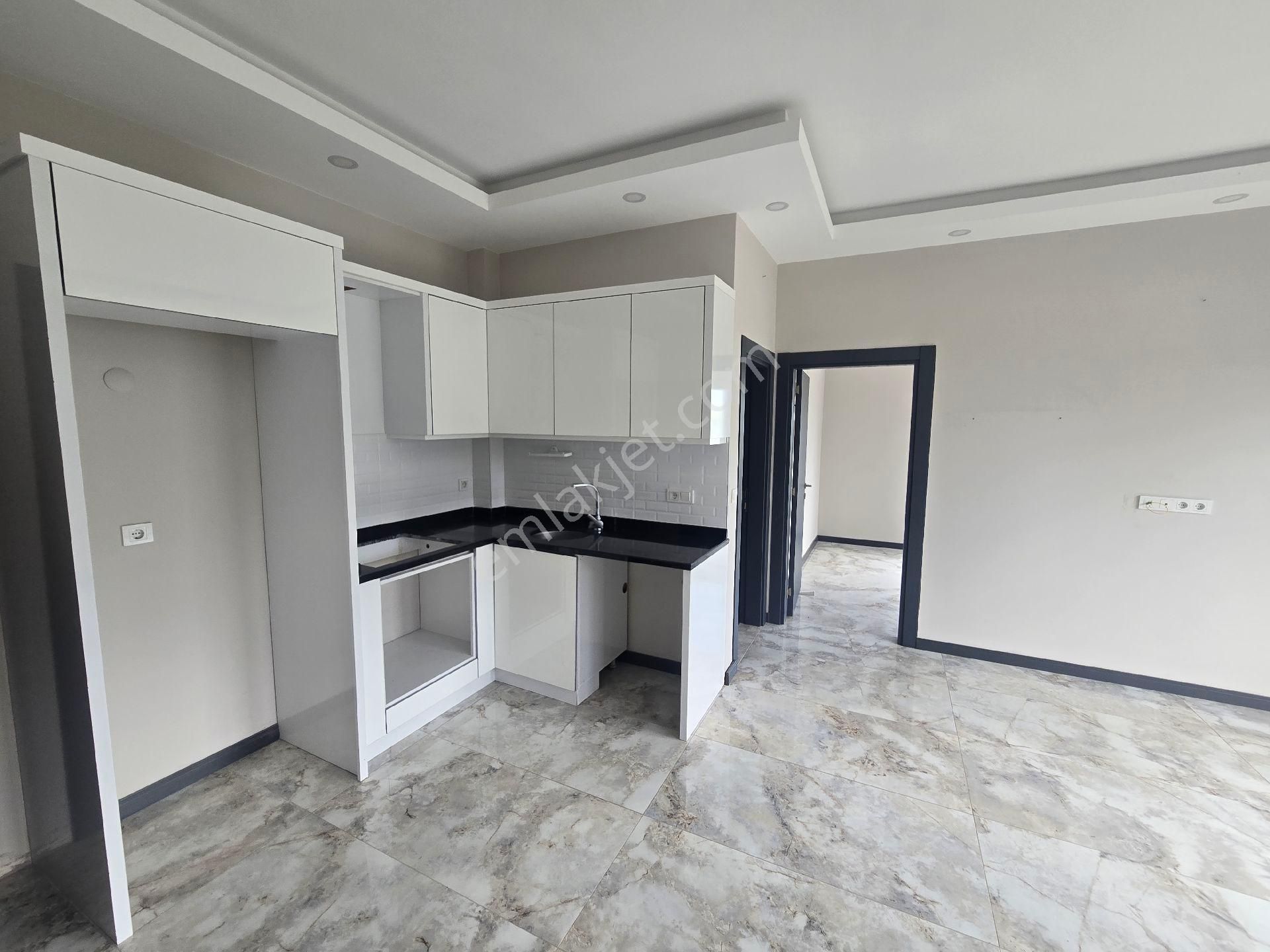 Avsallarda Satılık 1+1 İskanlı Masrasız Manzaralı Daire