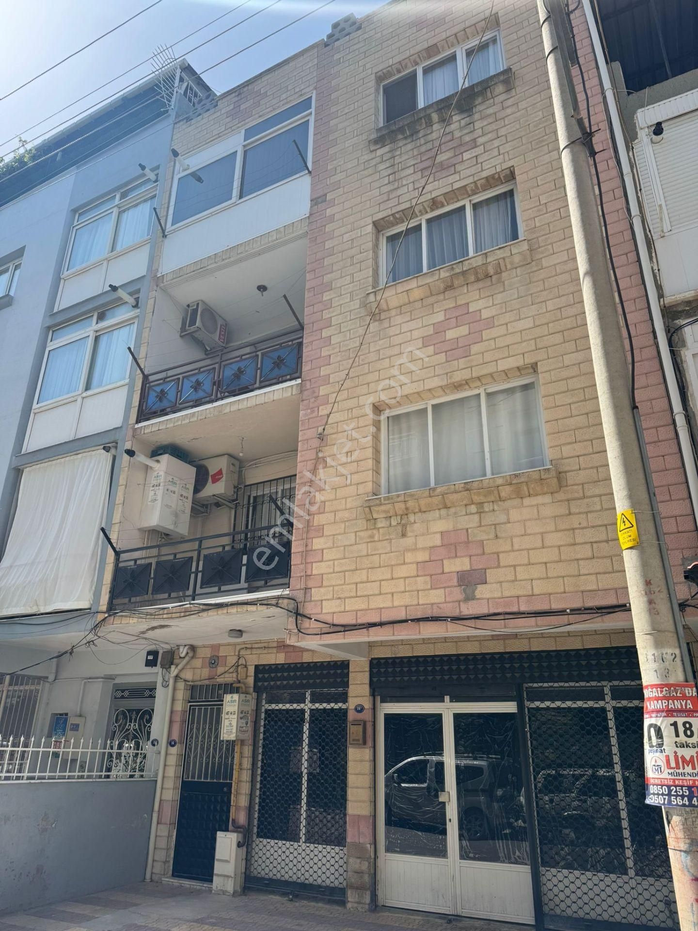 Buca Fırat Mahallesi 4.5 Katlı Satılık Komple Bina - Görsel 3