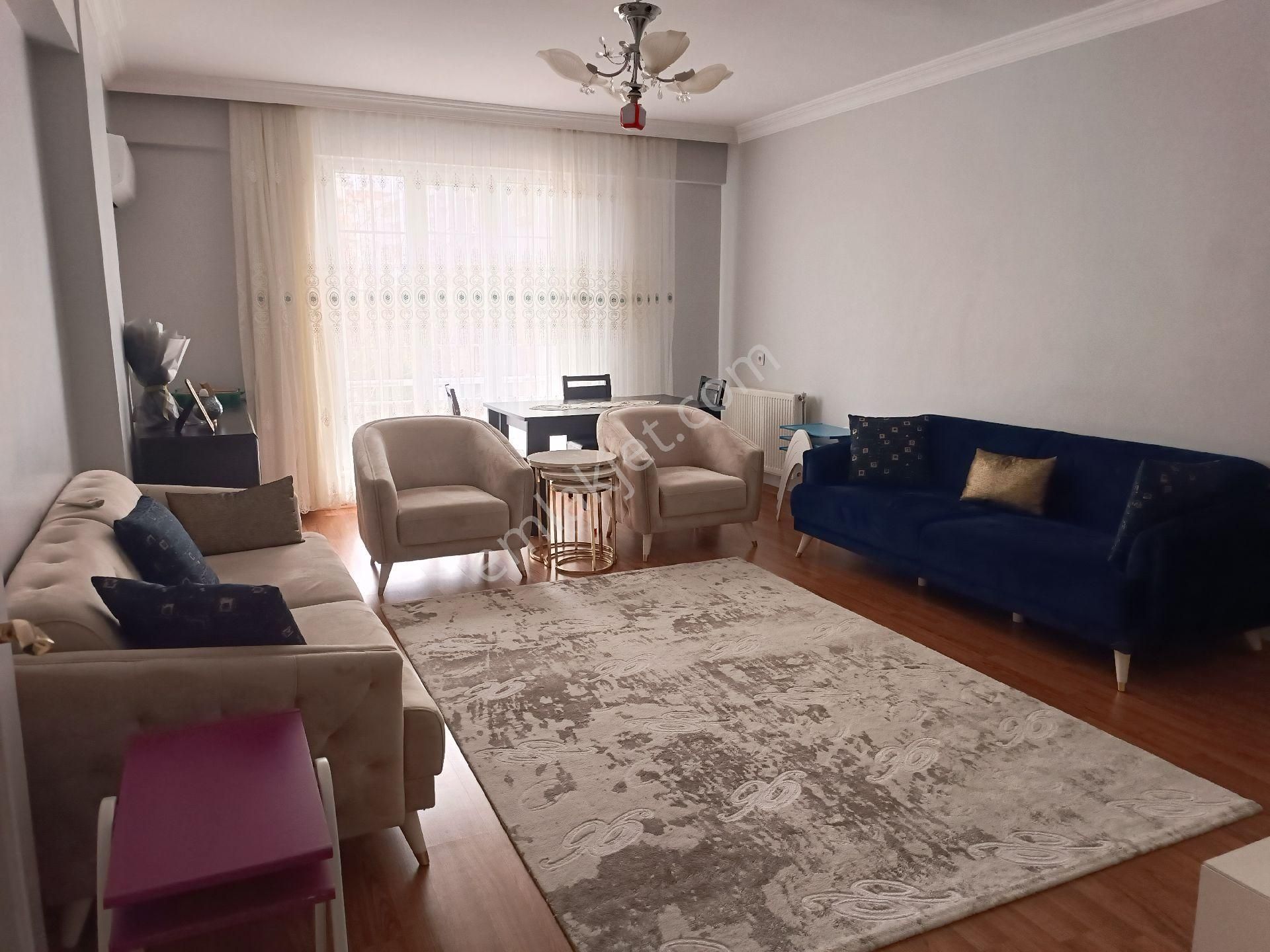 Gültepe Mahallesinde Satılık Bakımlı Lüx Daire