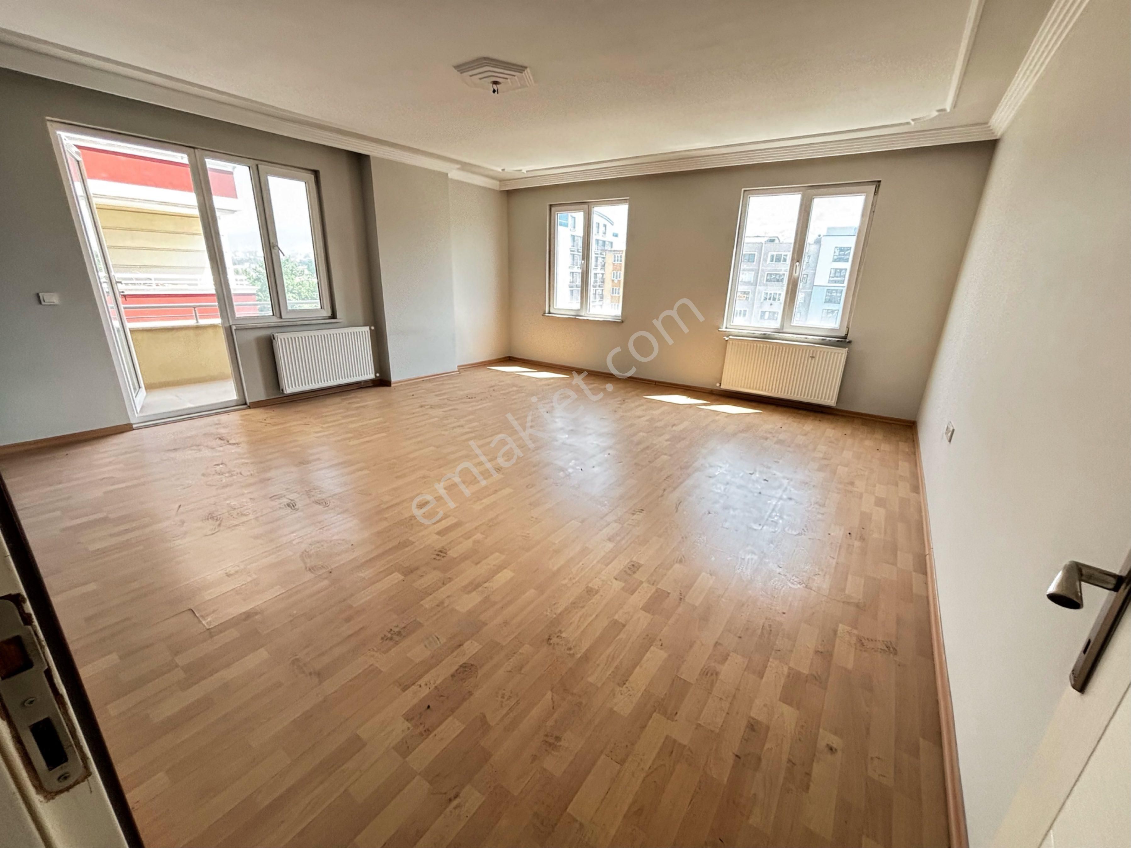 Davutdede Metro İstasyonu Karşısı 135m2 3+1 Kiralık Daire