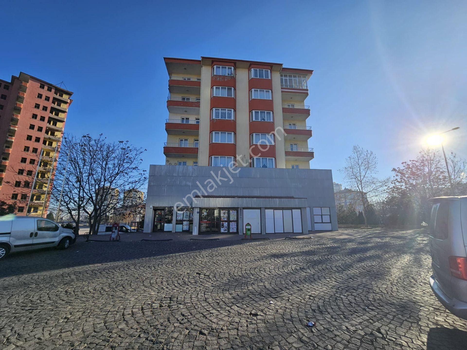 Kiralık Depo Ve Dükkan
