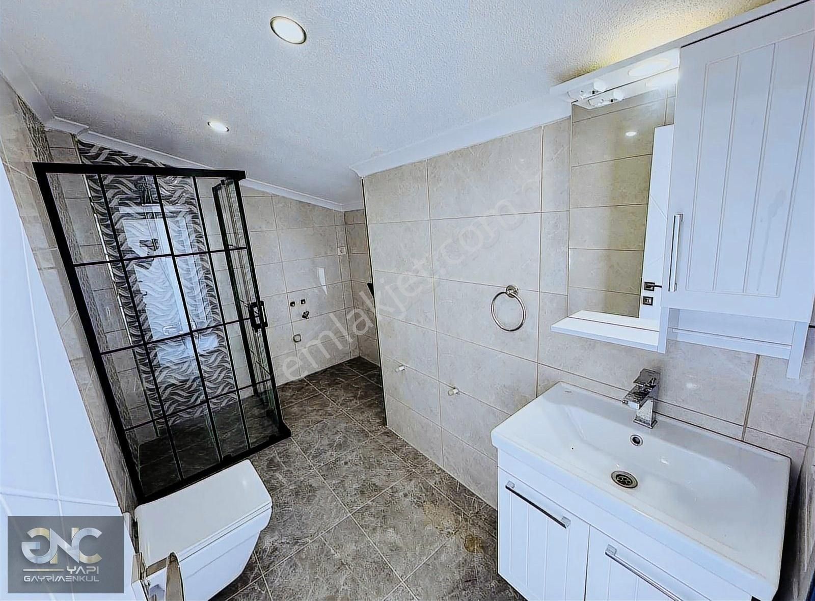 Geniş Kullanım Alanına Sahip 4+2 Villa - Görsel 18