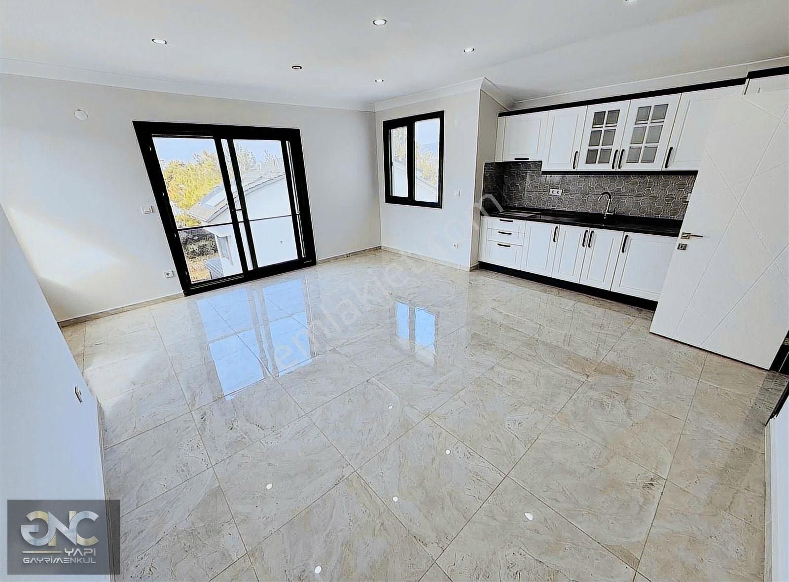 Geniş Kullanım Alanına Sahip 4+2 Villa - Görsel 2