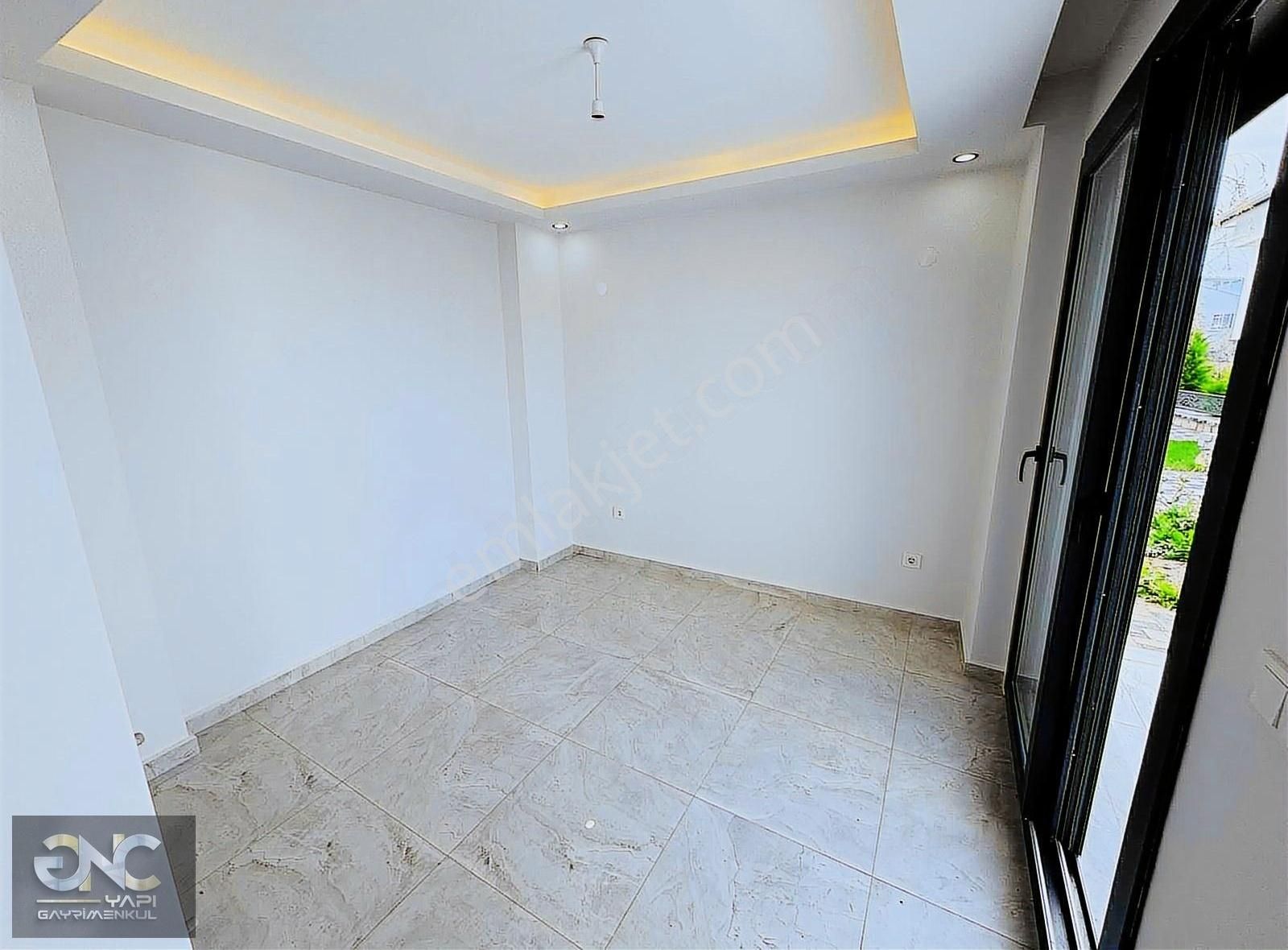 Geniş Kullanım Alanına Sahip 4+2 Villa - Görsel 11
