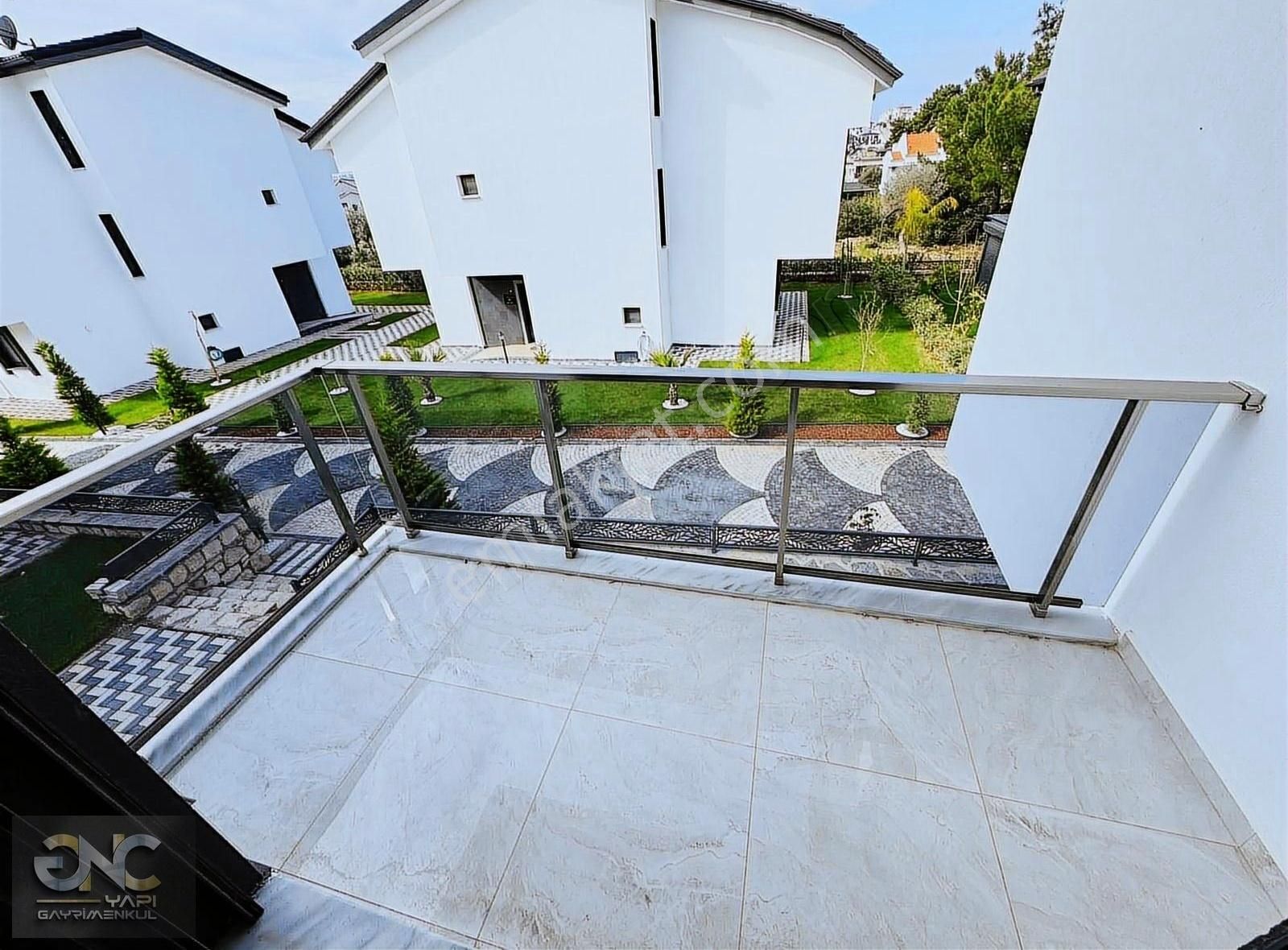 Geniş Kullanım Alanına Sahip 4+2 Villa - Görsel 19