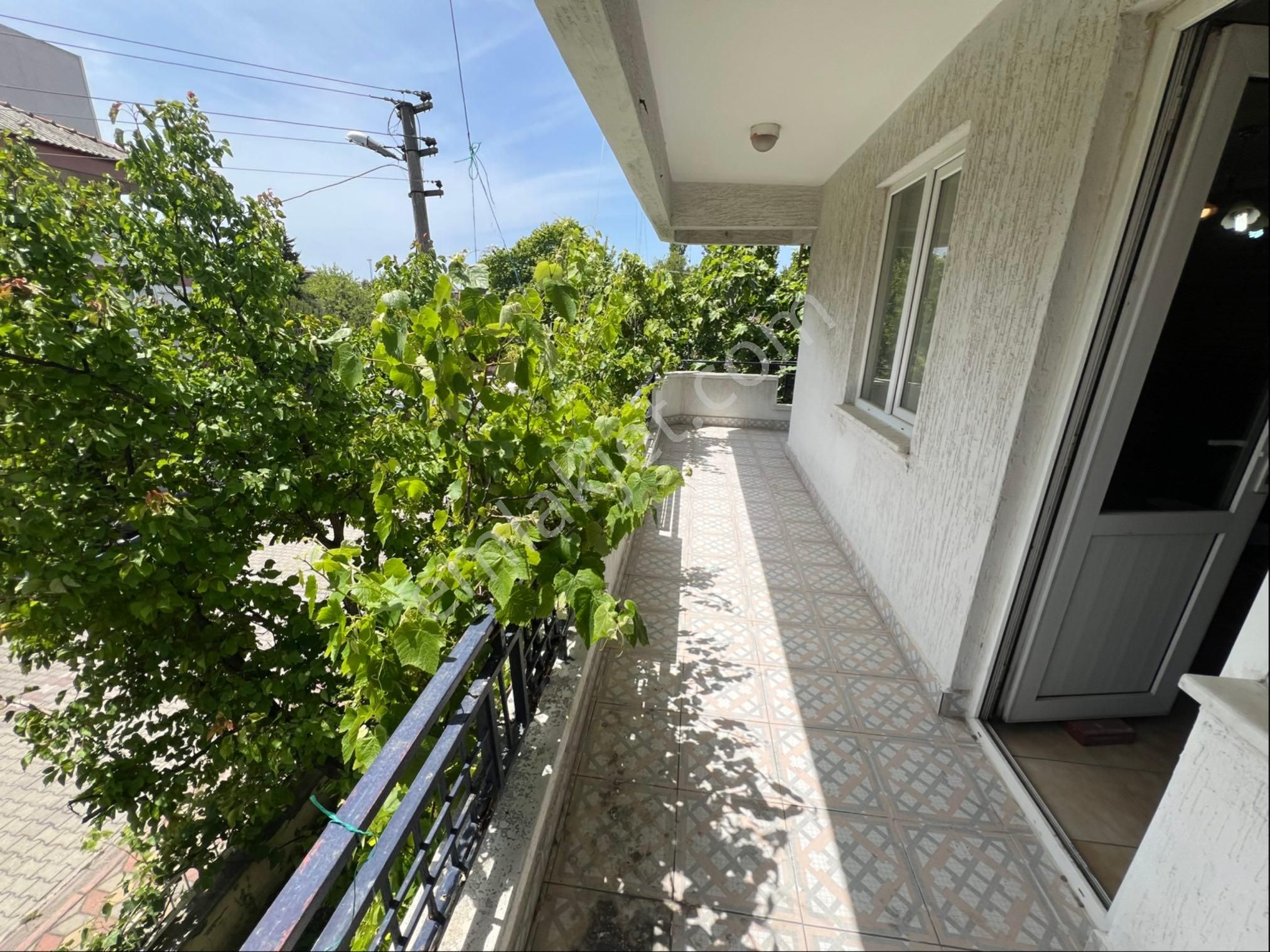 Denize Yürüme Mesafesinde Kiralık Sezonluk Daire