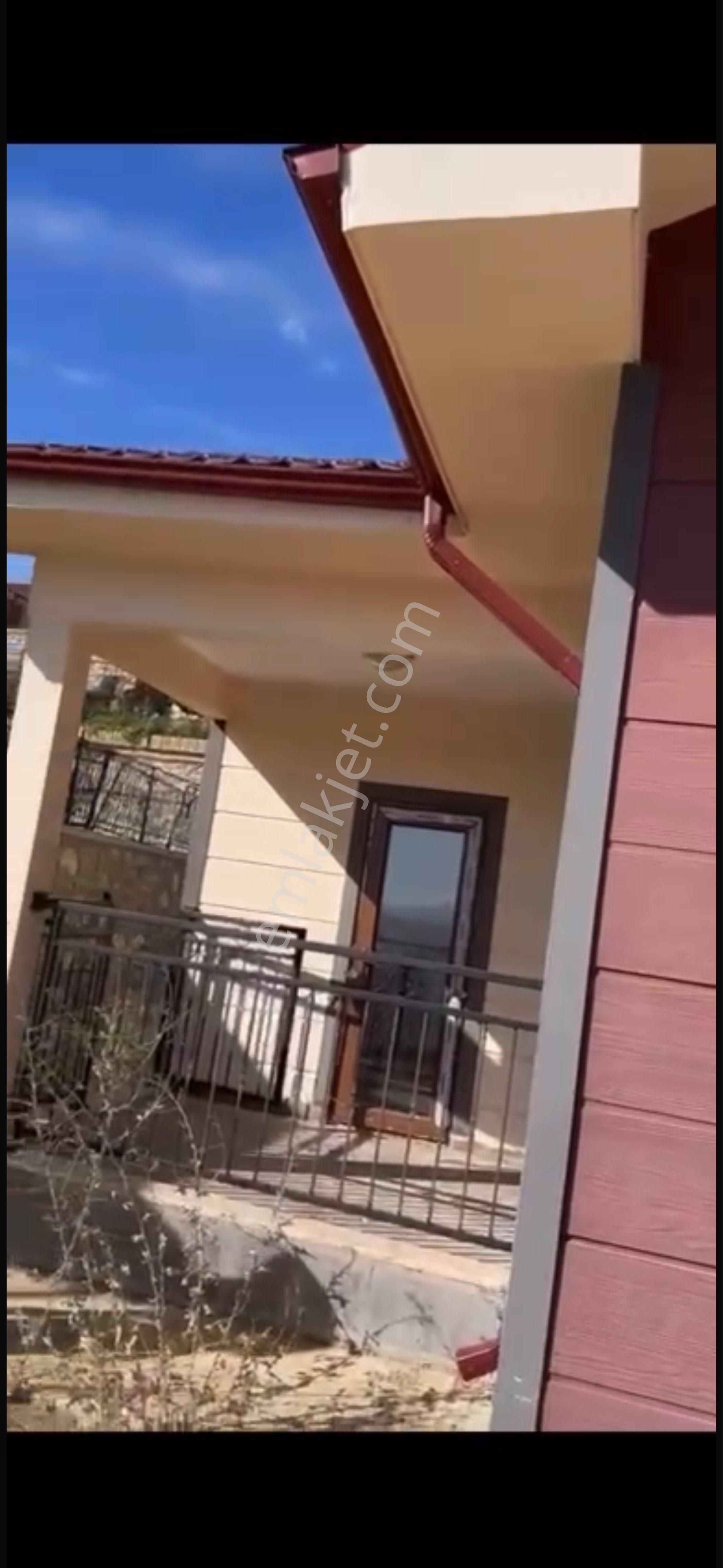 Elazığ Gezin Toki Manzaralı