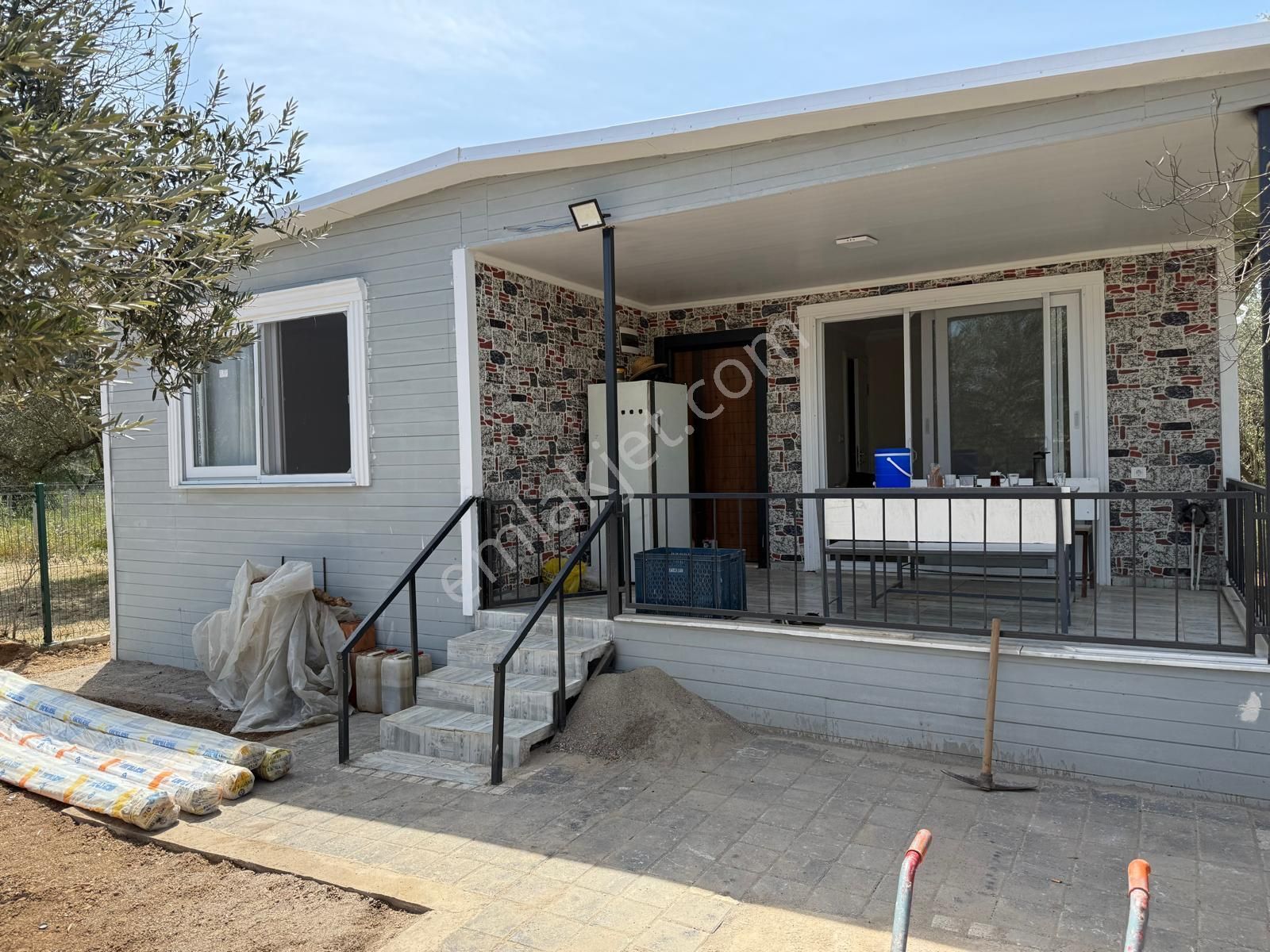 Menderes Develide 2+1 Hobi Bahçesi