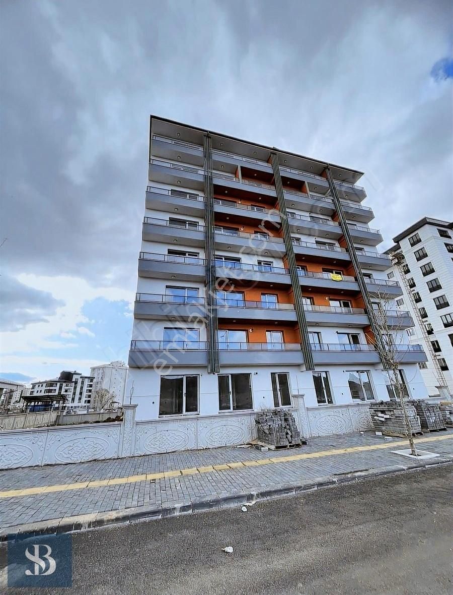 Sb Gayrımenkul'den Lokman Hekim Bulvarında 1+1 Daire
