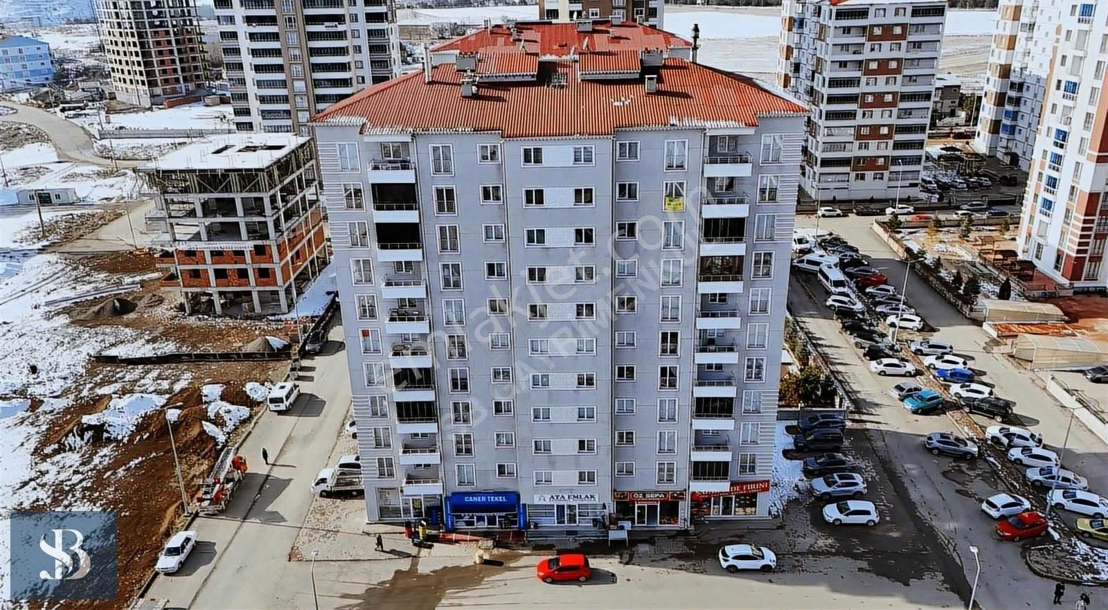 Sb Gayrimenkul'den Seyrantepe Cad. Üzeri 3+1 Ara Kat Daire