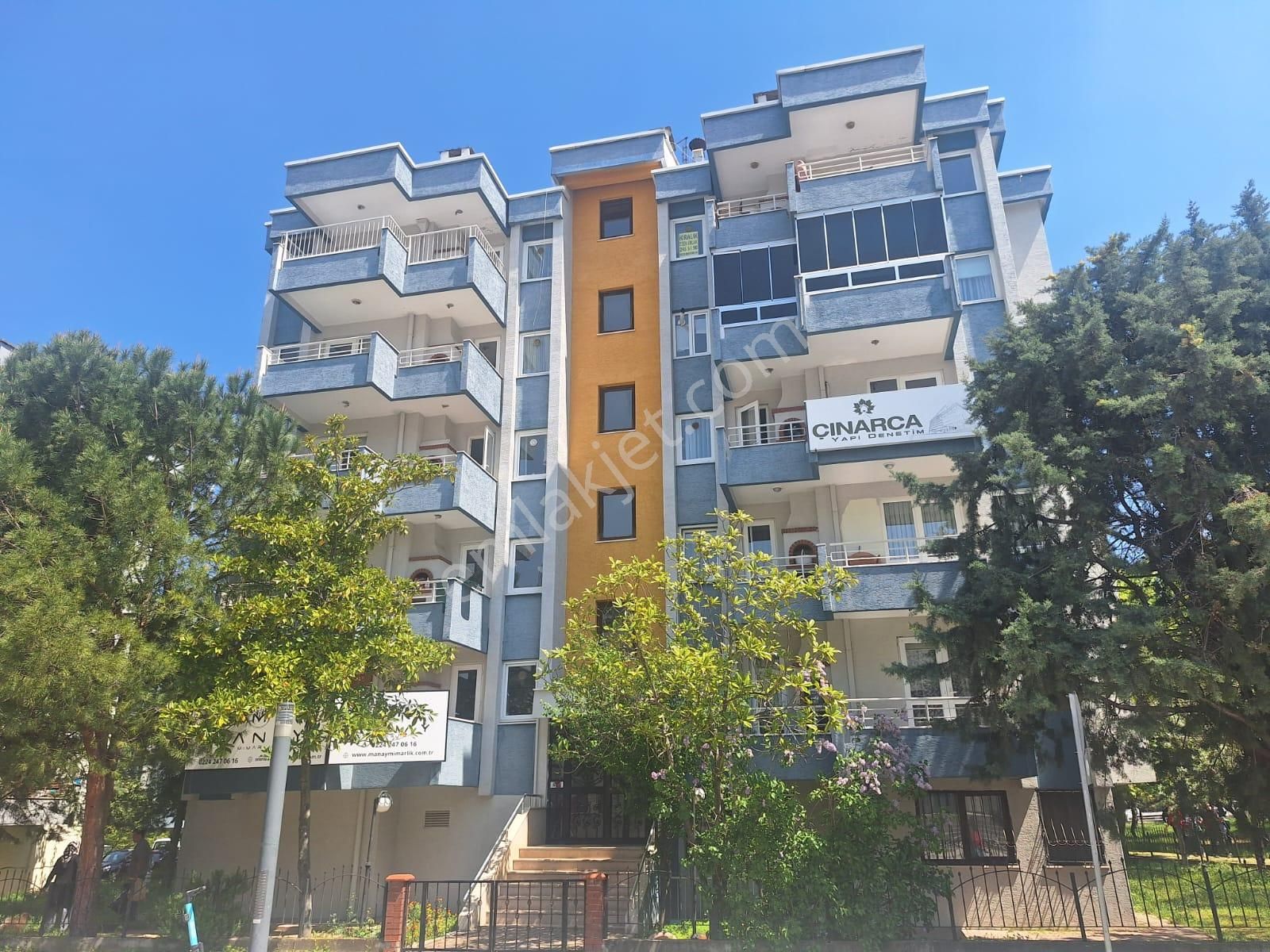 Esen'den İhsaniye'de Belediye'ye Cephe Kiralık Ofis&büro