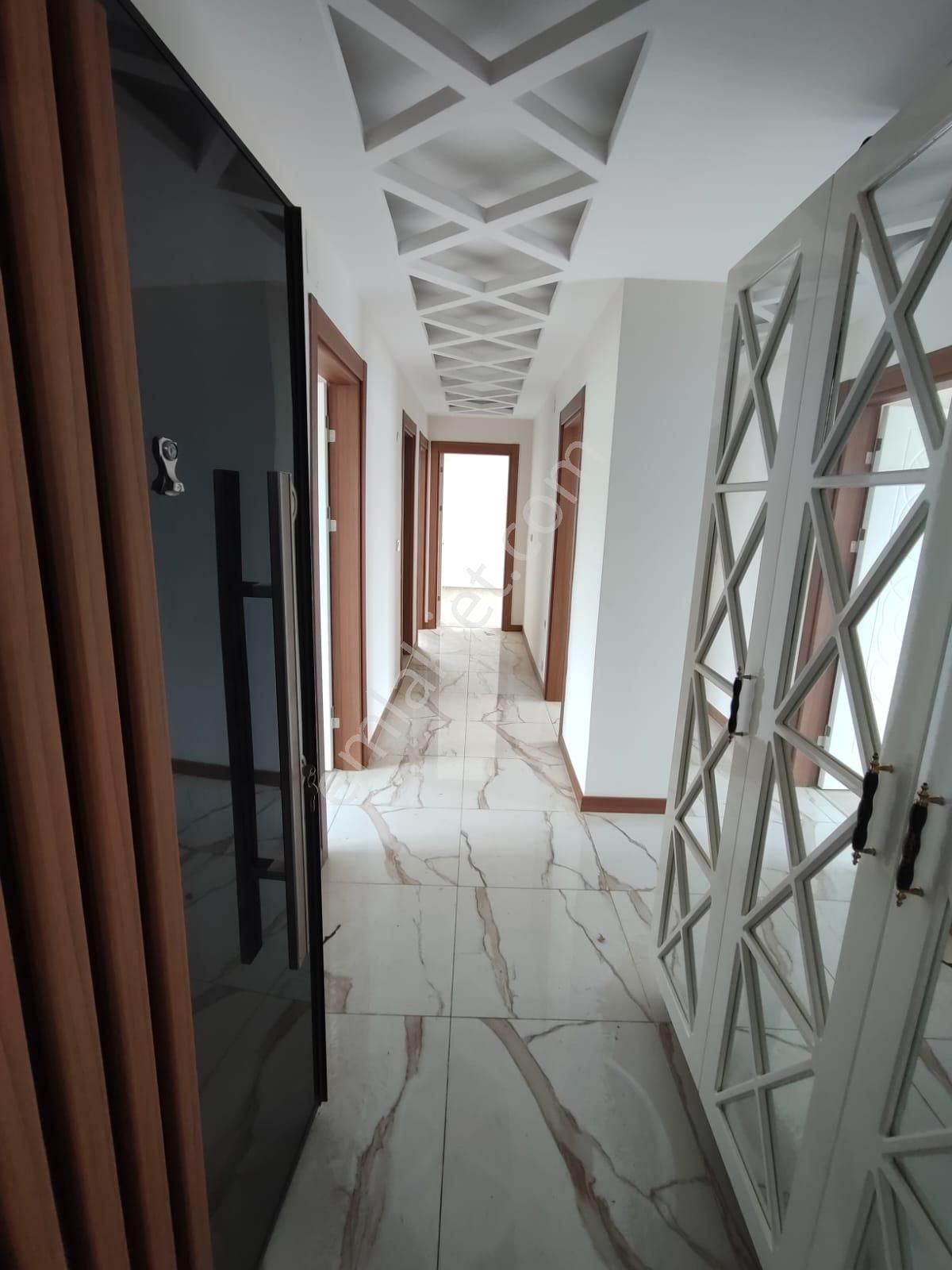 Zafer Mahallesi Site İçerisinde Satılık Sıfır 3+1 Daire