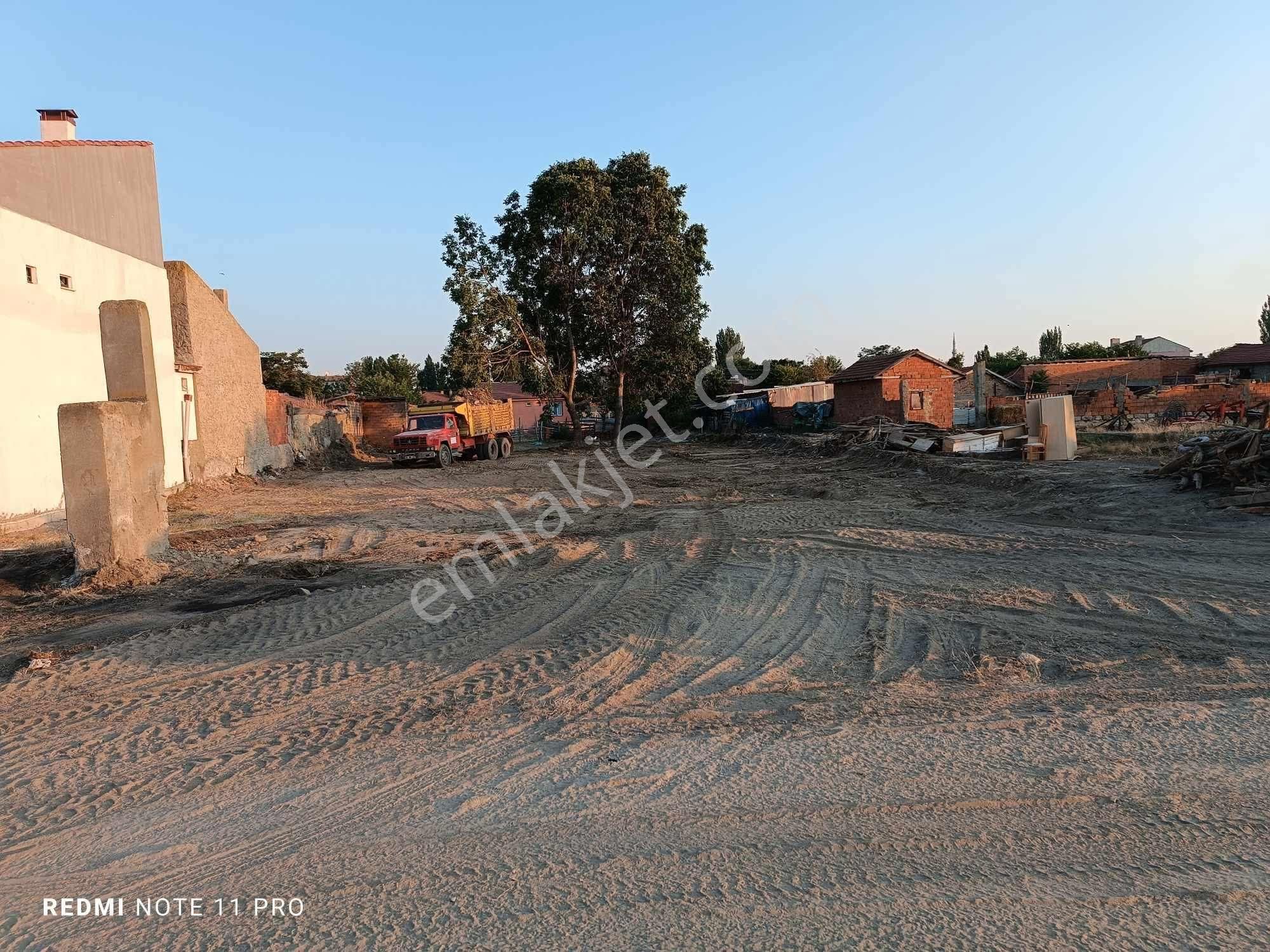 D-123 Elmastan Satılık Muttalıpta Garaj Üstü İki Kat İmarlı Arsa