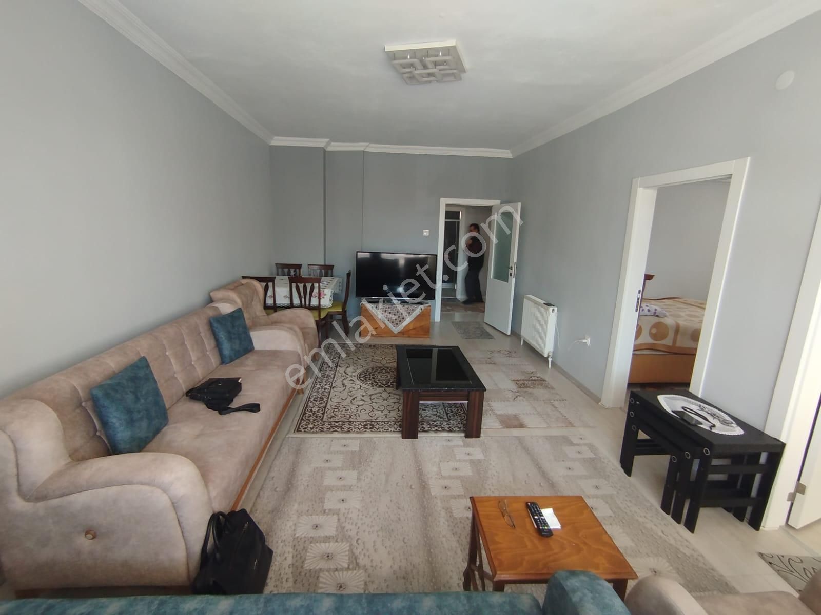 Yeşilevlerde Gün Boyu Güneş Alan Üç Cepheli Arakat Daire