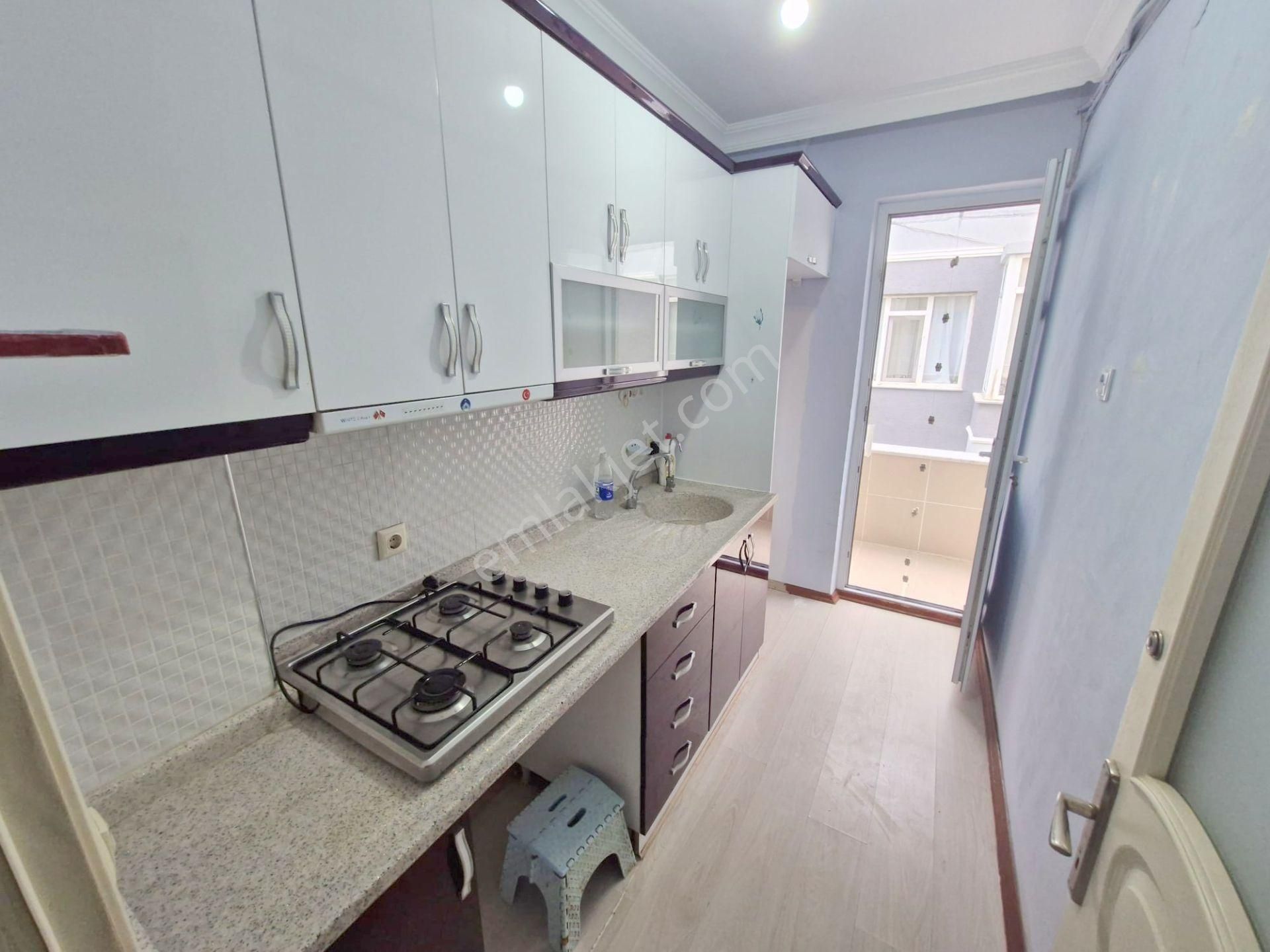 🟣mars'tan Akçayın Merkezinde Denize 50mt Mesafede Ayrı Mutfaklı 1+1 Daire