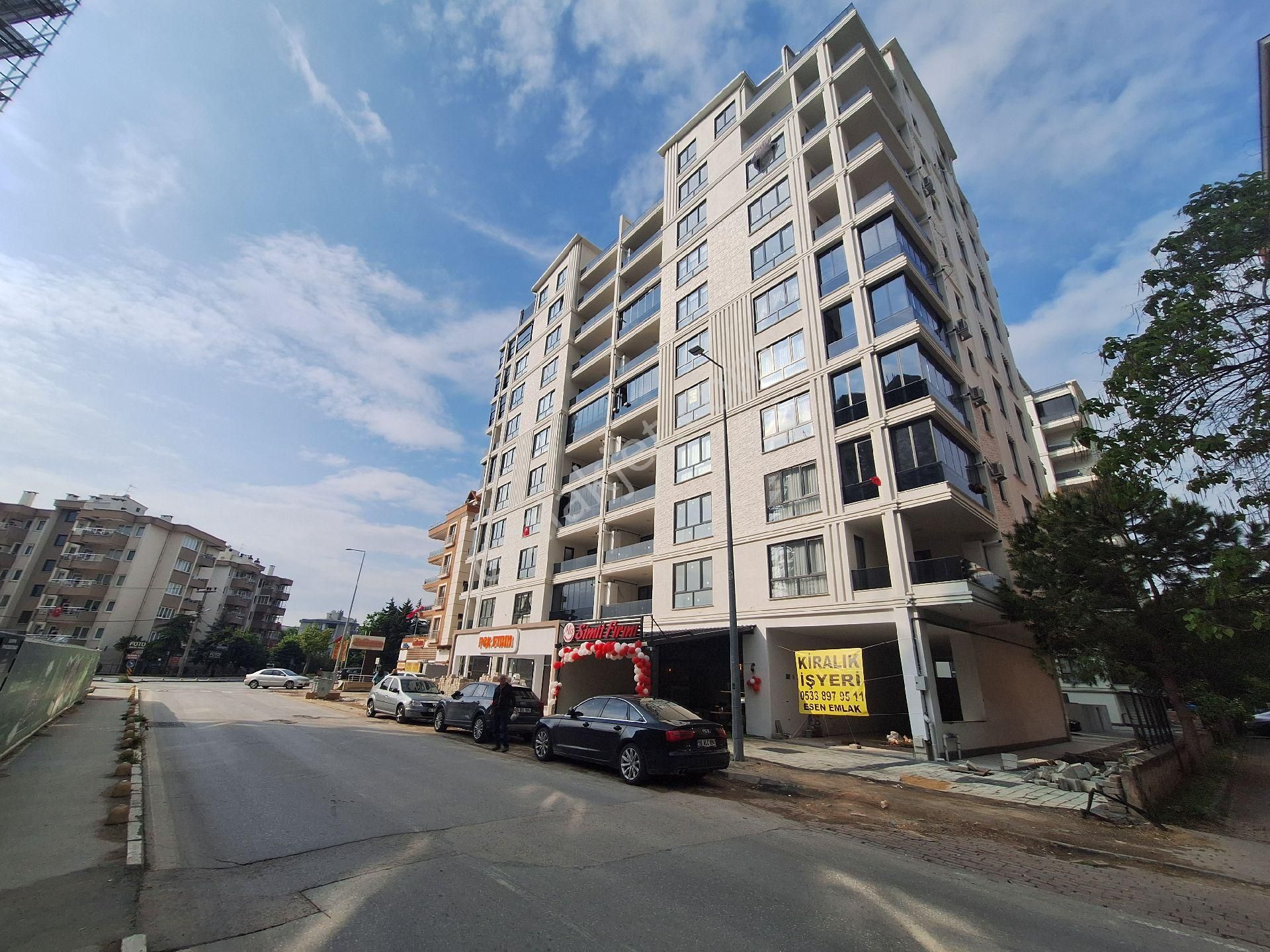 Esen'den İhsaniye De Süper Lokasyonda Kiralık Dükkan