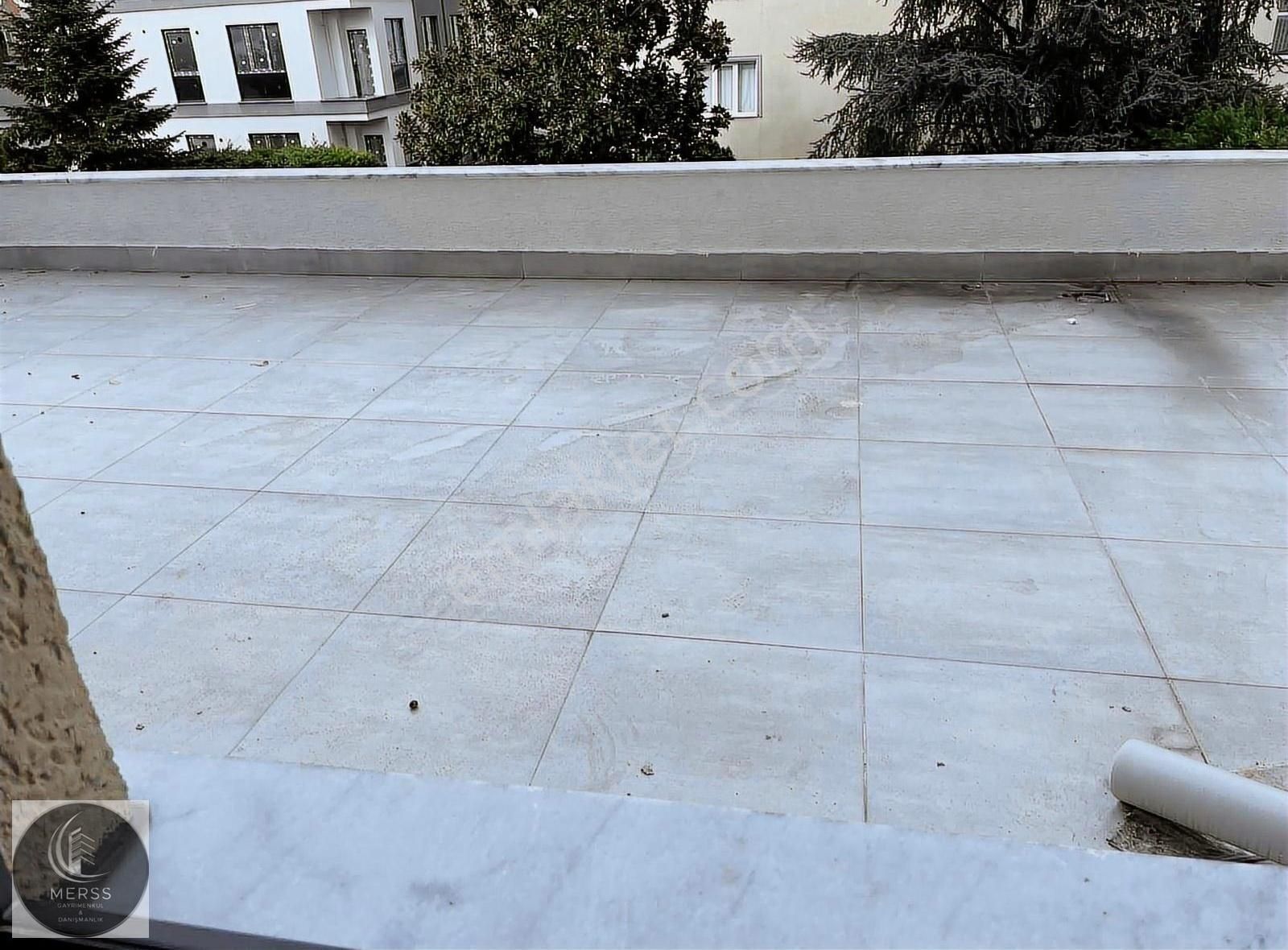 Sultanbeyli Mehmet Akif 'de 120 M2 3+1 Daire Satılıktır