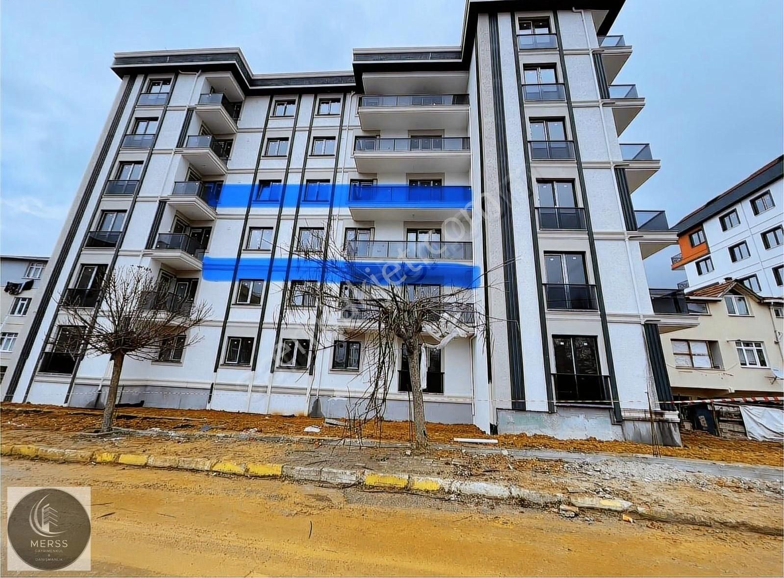 Sultanbeyli Mimar Sinan Da 94 M2 2+1 Daire Satılıktır
