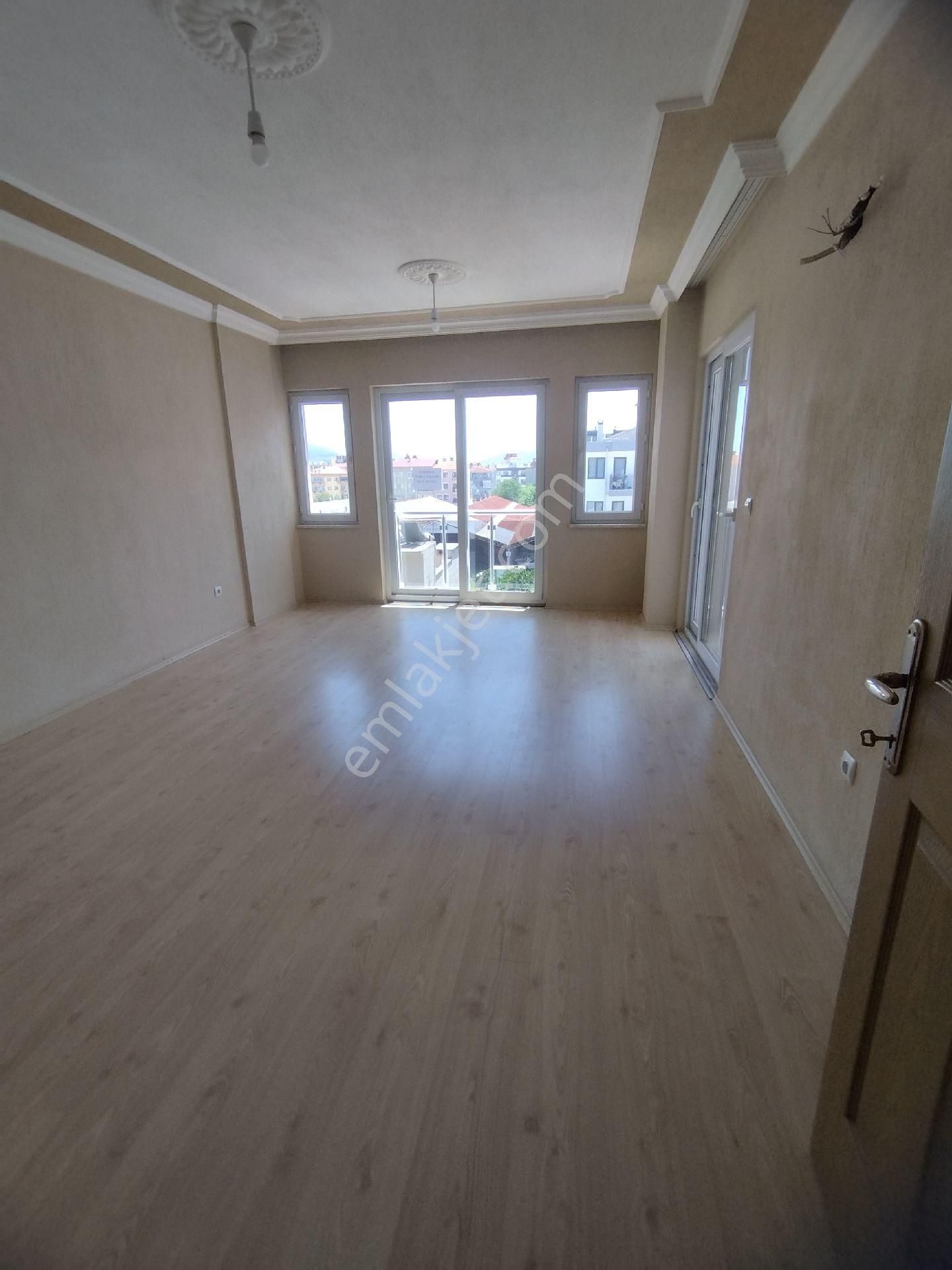 Dalaman Merkezi Konumda Kiralık Kapalı Mutfak 3+1 Daire