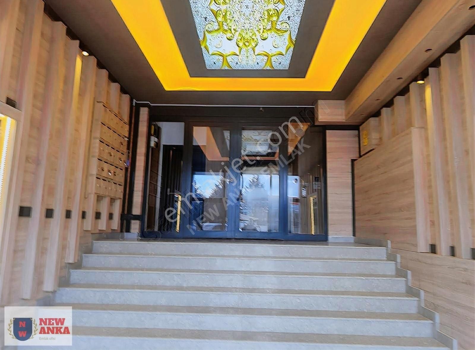 New Anka Emlak'tan Site İçerisinde Satılık Ful Yapılı Daire