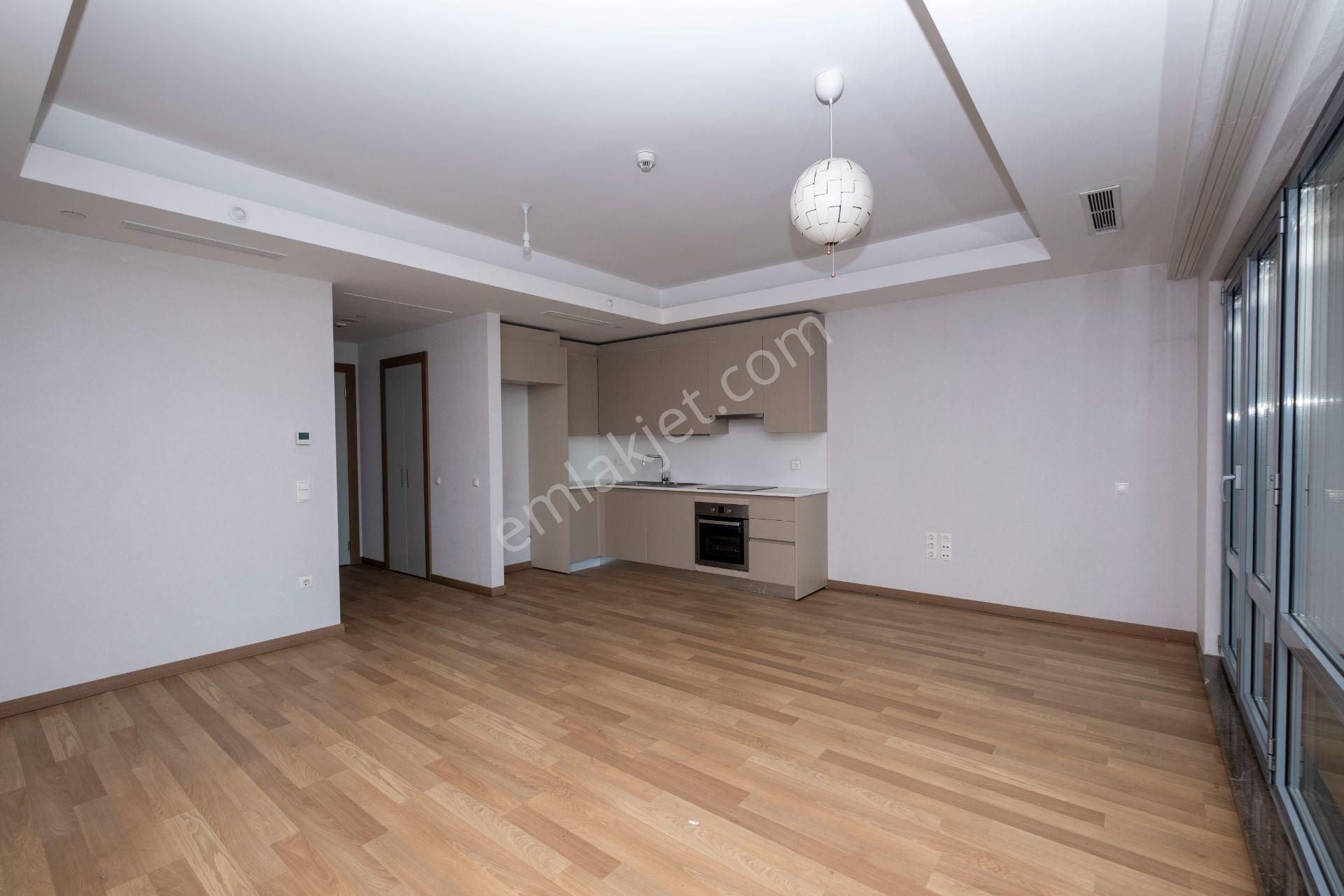 Maslak 1453'te Güncel Boş Durumda Kiralık 1+0 Daire